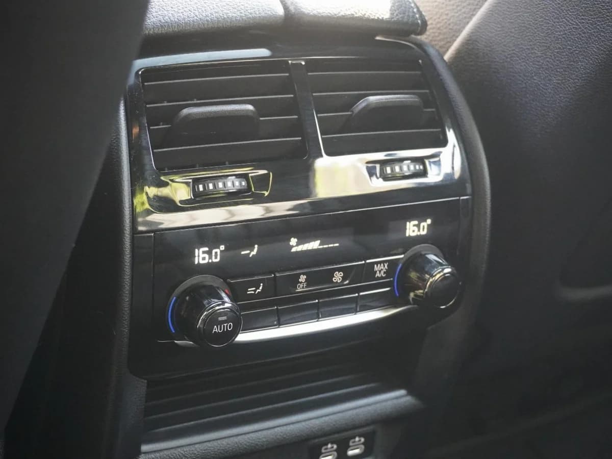 BMW 550 X Drive M Sport 2023 UNICO DUENO - Imagen 19