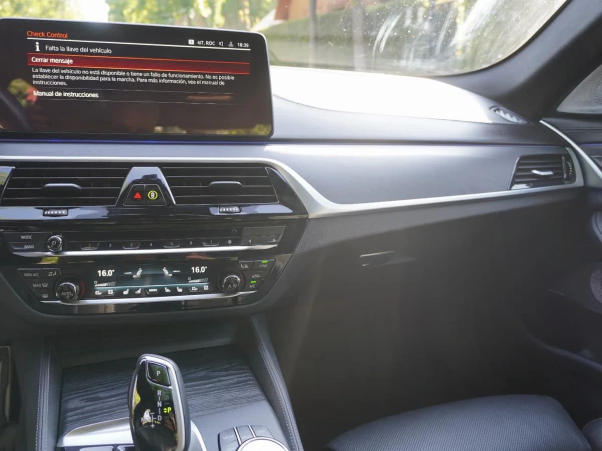 BMW 550 X Drive M Sport 2023 UNICO DUENO - Imagen 18