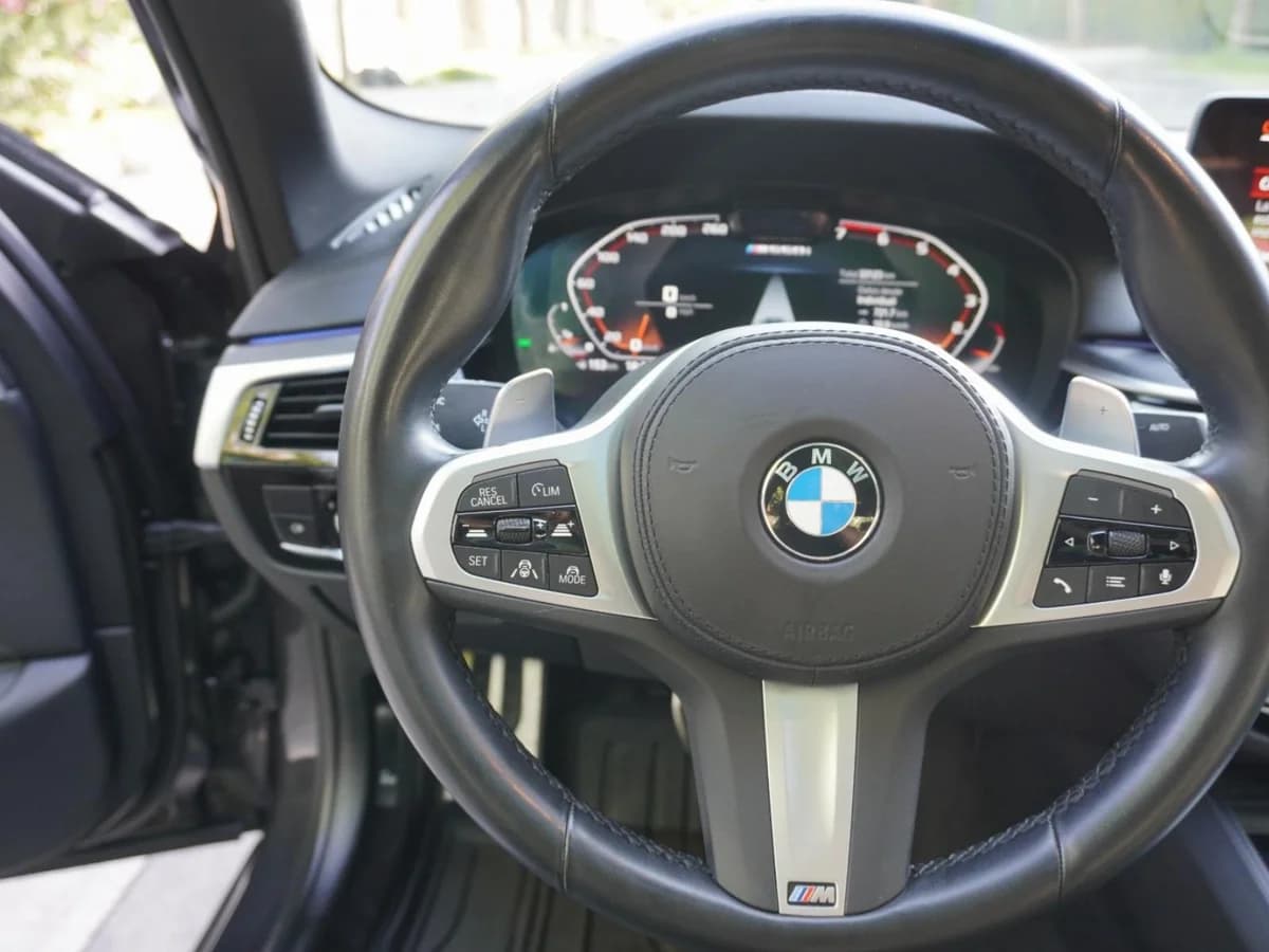 BMW 550 X Drive M Sport 2023 UNICO DUENO - Imagen 15