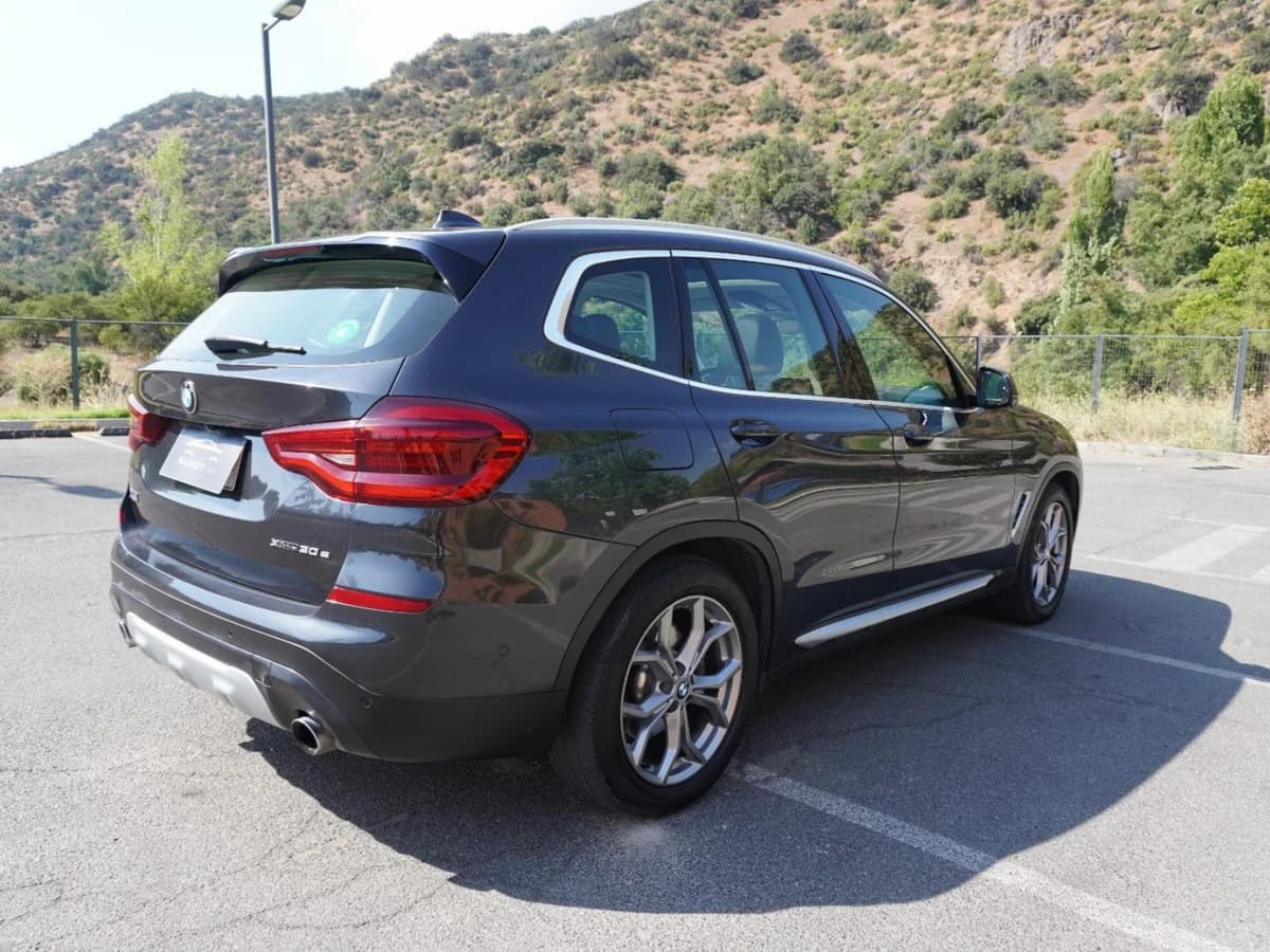 BMW X3 XDrive 30e M Sport 2022 Único dueño - Imagen 7