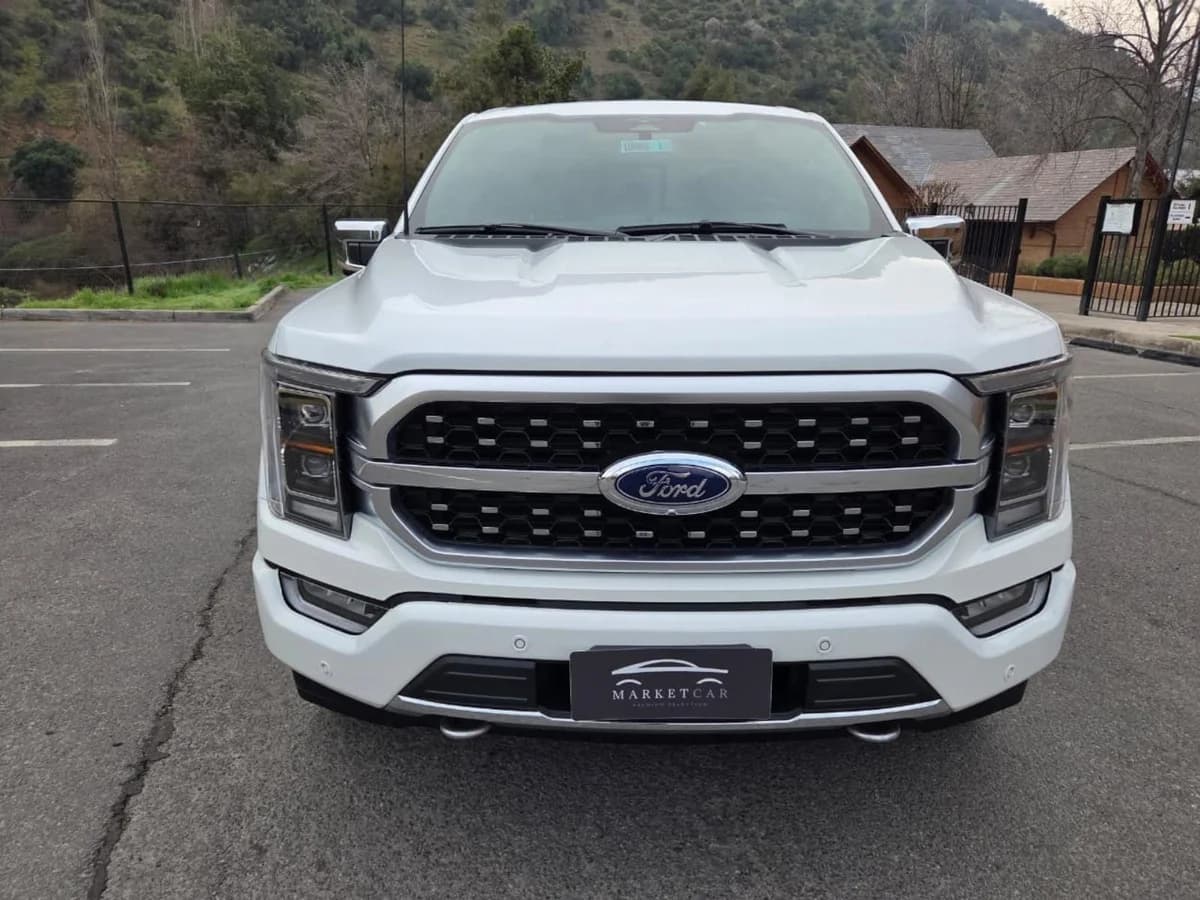 Ford F-150 Platinum 4x4 3.5 Año 2024 - Imagen 2
