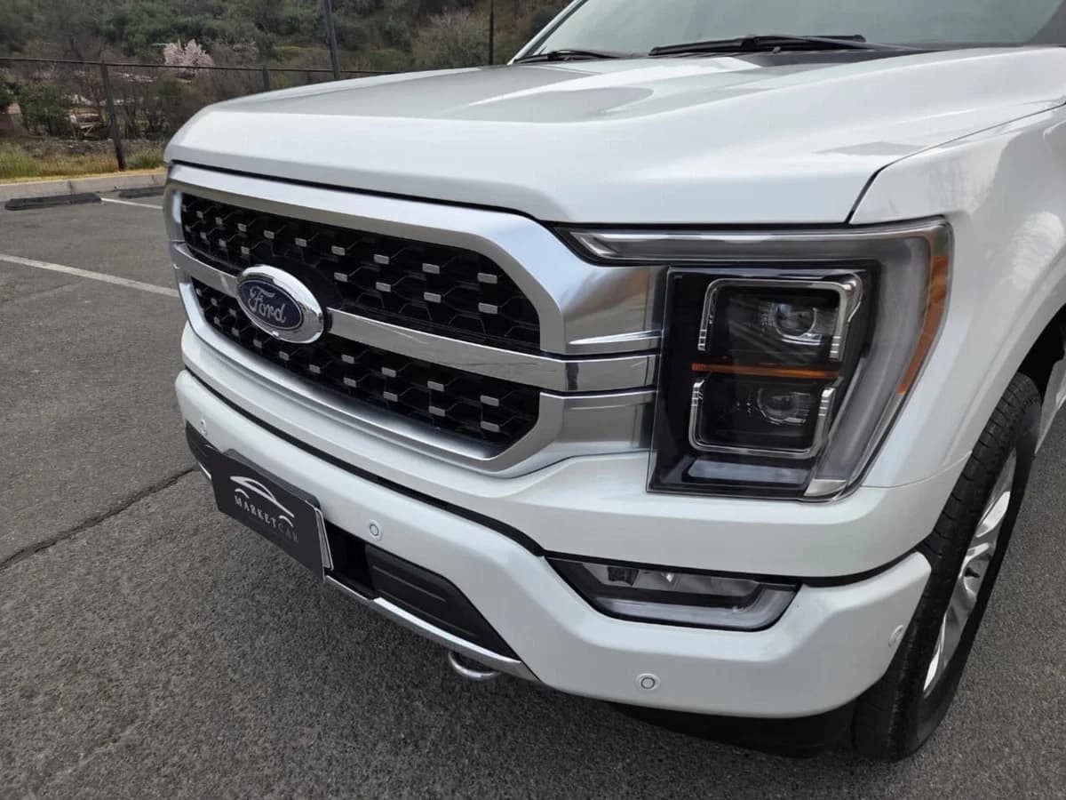Ford F-150 Platinum 4x4 3.5 Año 2024 - Imagen 10