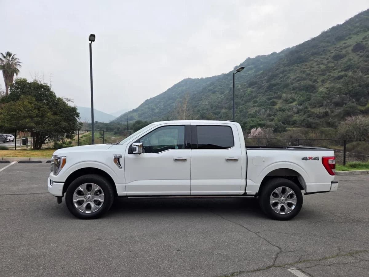 Ford F-150 Platinum 4x4 3.5 Año 2024 - Imagen 8
