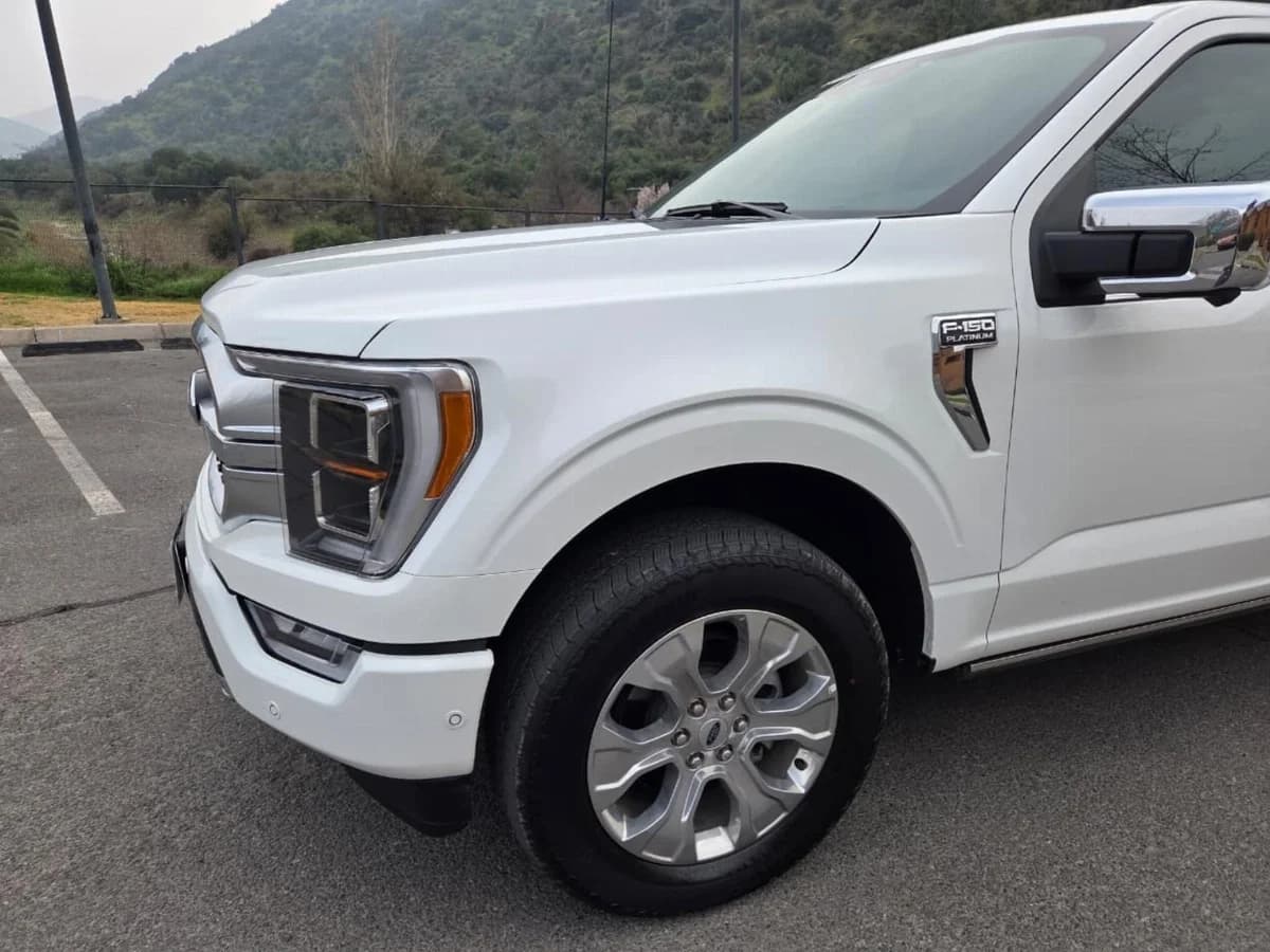 Ford F-150 Platinum 4x4 3.5 Año 2024 - Imagen 11
