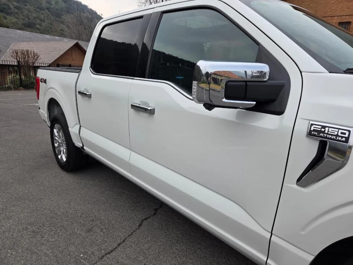 Ford F-150 Platinum 4x4 3.5 Año 2024 - Imagen 12