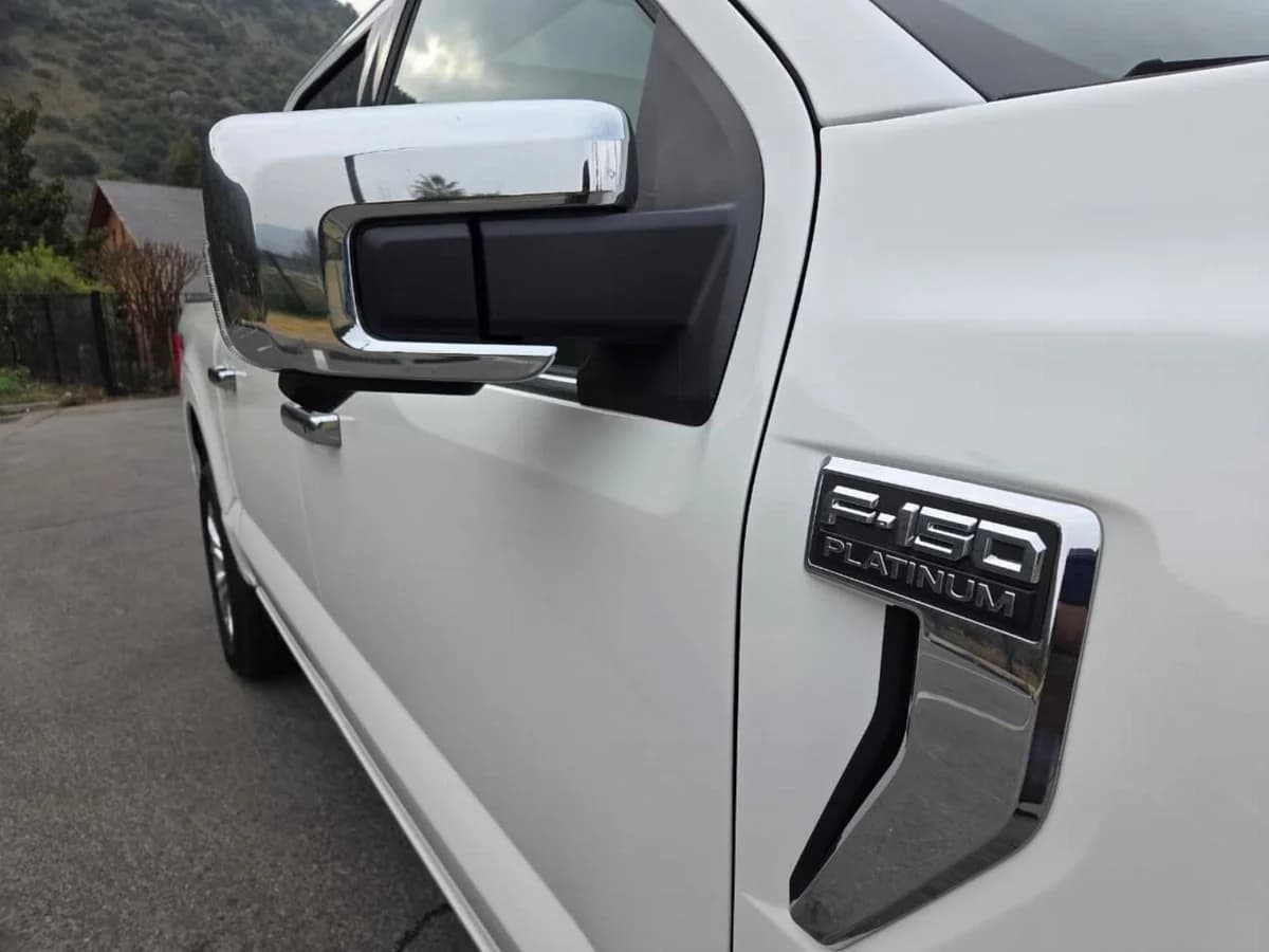 Ford F-150 Platinum 4x4 3.5 Año 2024 - Imagen 13