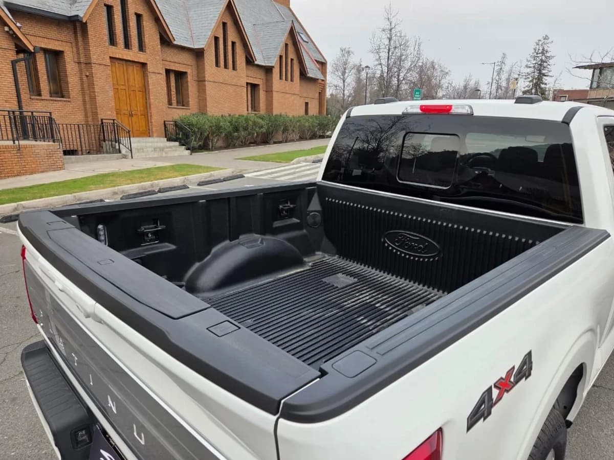 Ford F-150 Platinum 4x4 3.5 Año 2024 - Imagen 14