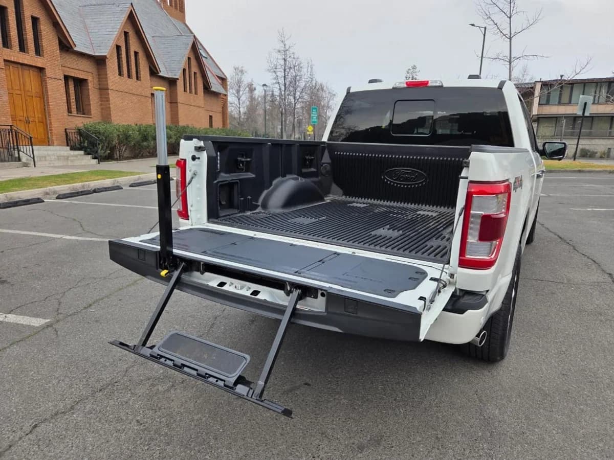 Ford F-150 Platinum 4x4 3.5 Año 2024 - Imagen 15