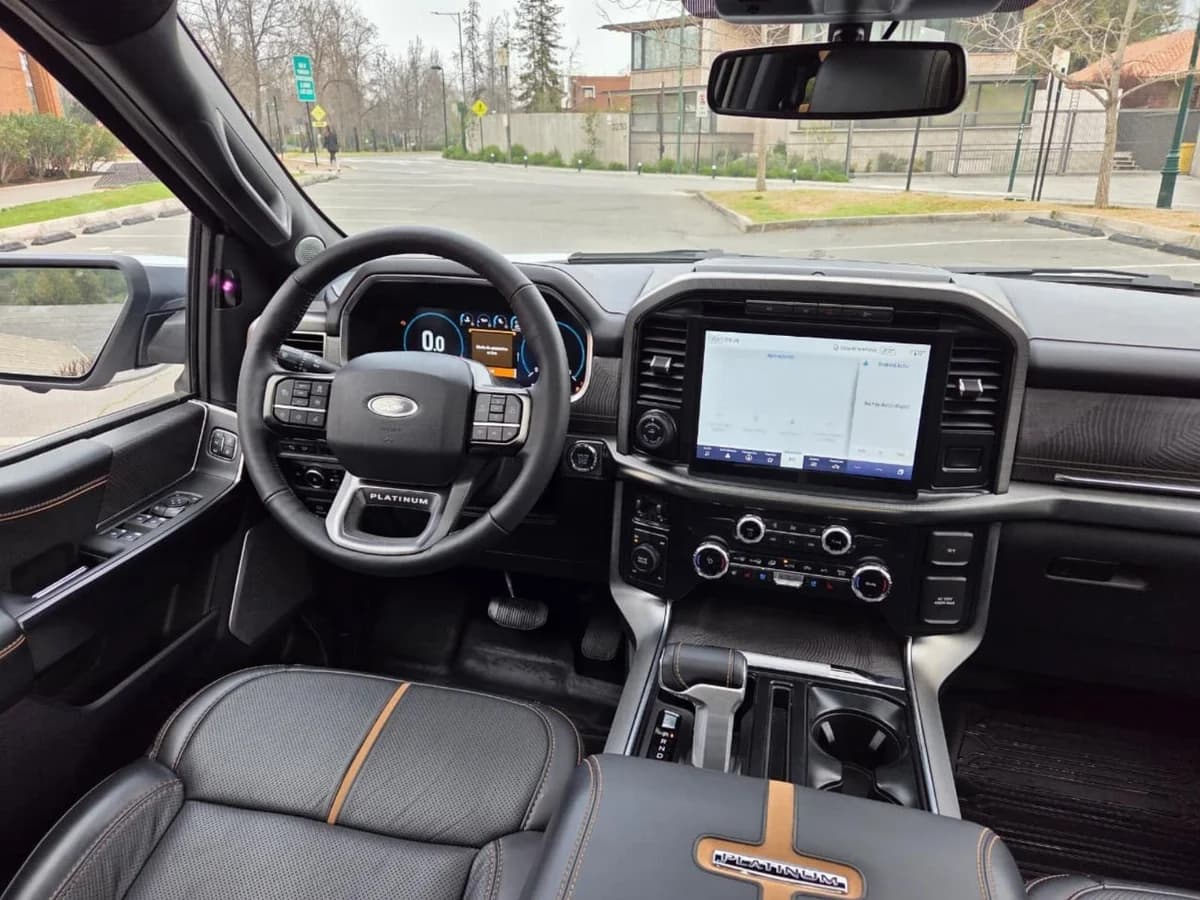 Ford F-150 Platinum 4x4 3.5 Año 2024 - Imagen 22