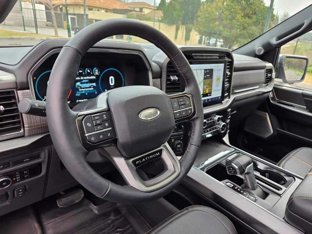 Ford F-150 Platinum 4x4 3.5 Año 2024 - Imagen 26