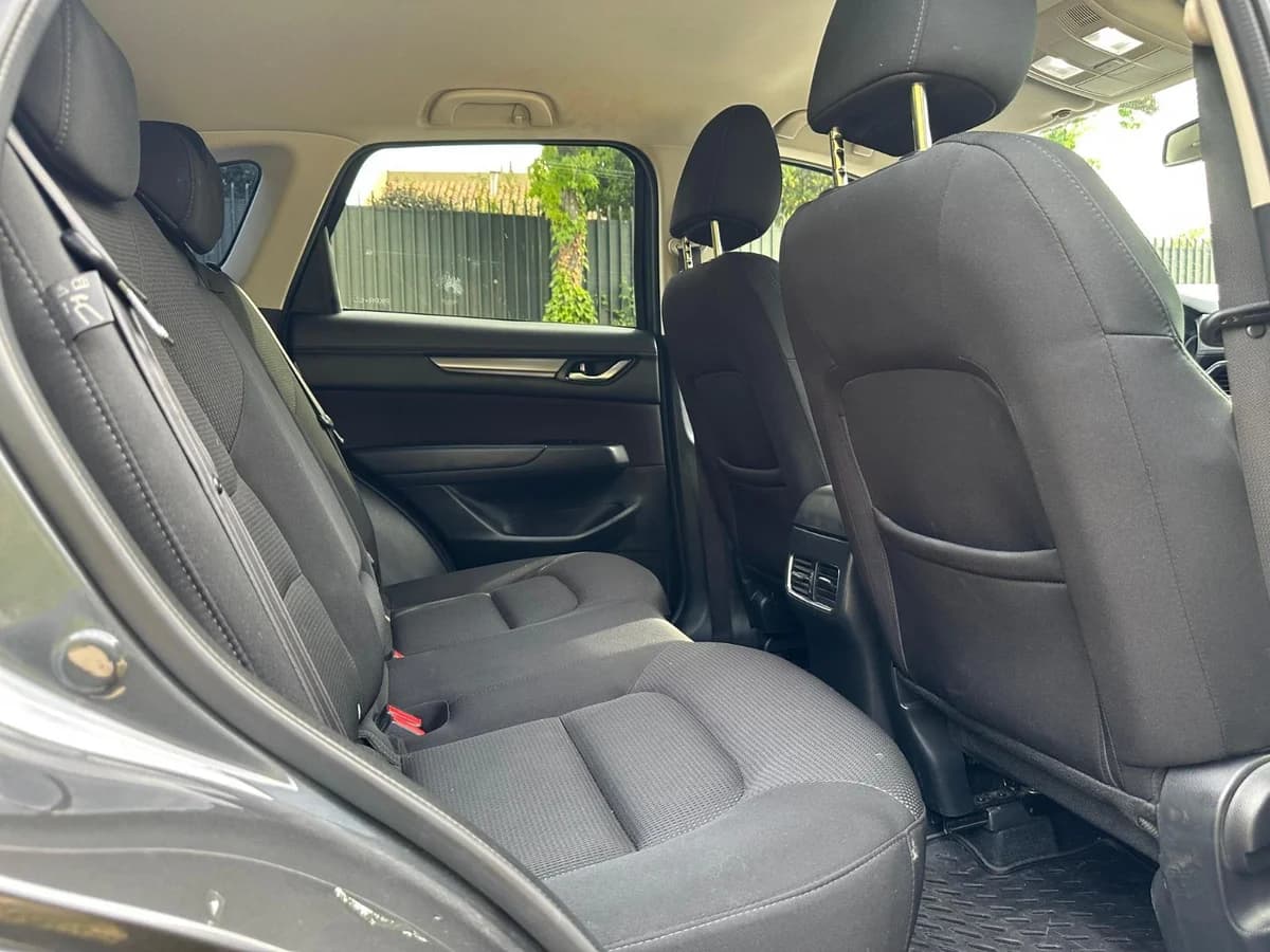 Mazda CX-5 Core 4x2 2.0 Año 2021 - Imagen 19