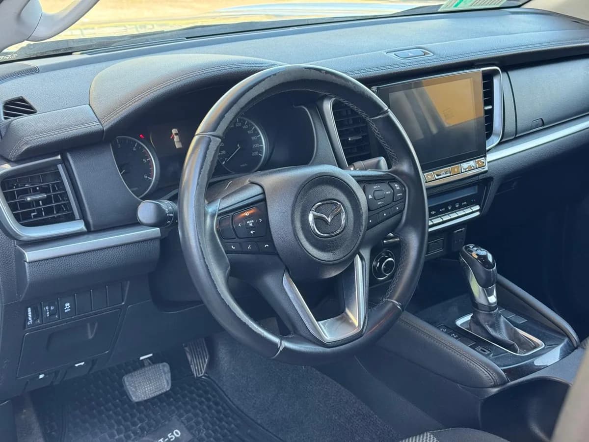 Mazda BT-50 High 2023 - Imagen 13