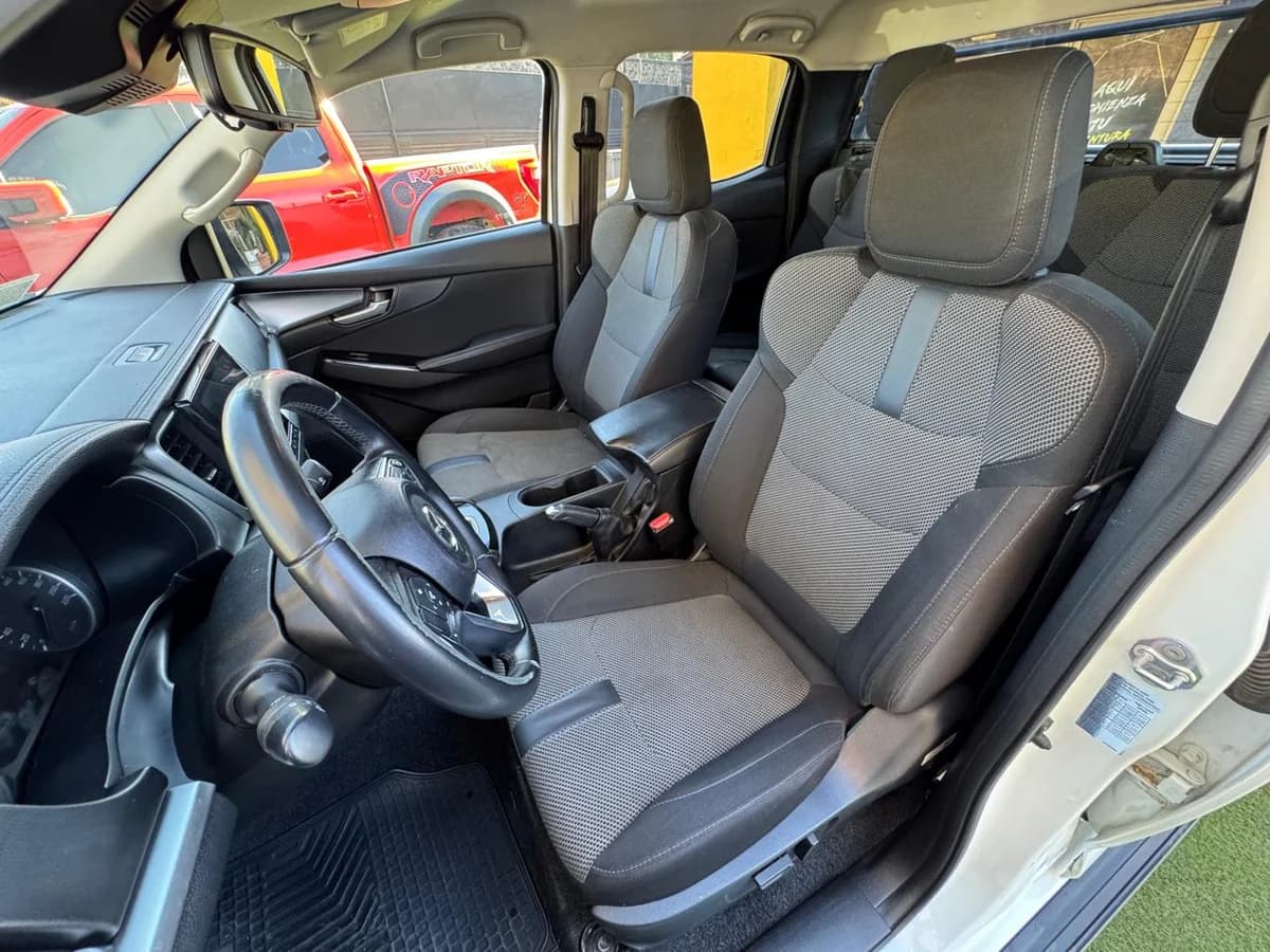 Mazda BT-50 High 2023 - Imagen 15