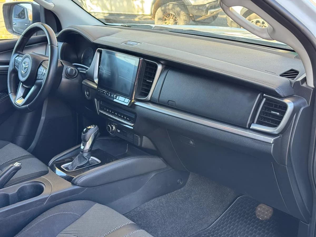 Mazda BT-50 High 2023 - Imagen 16