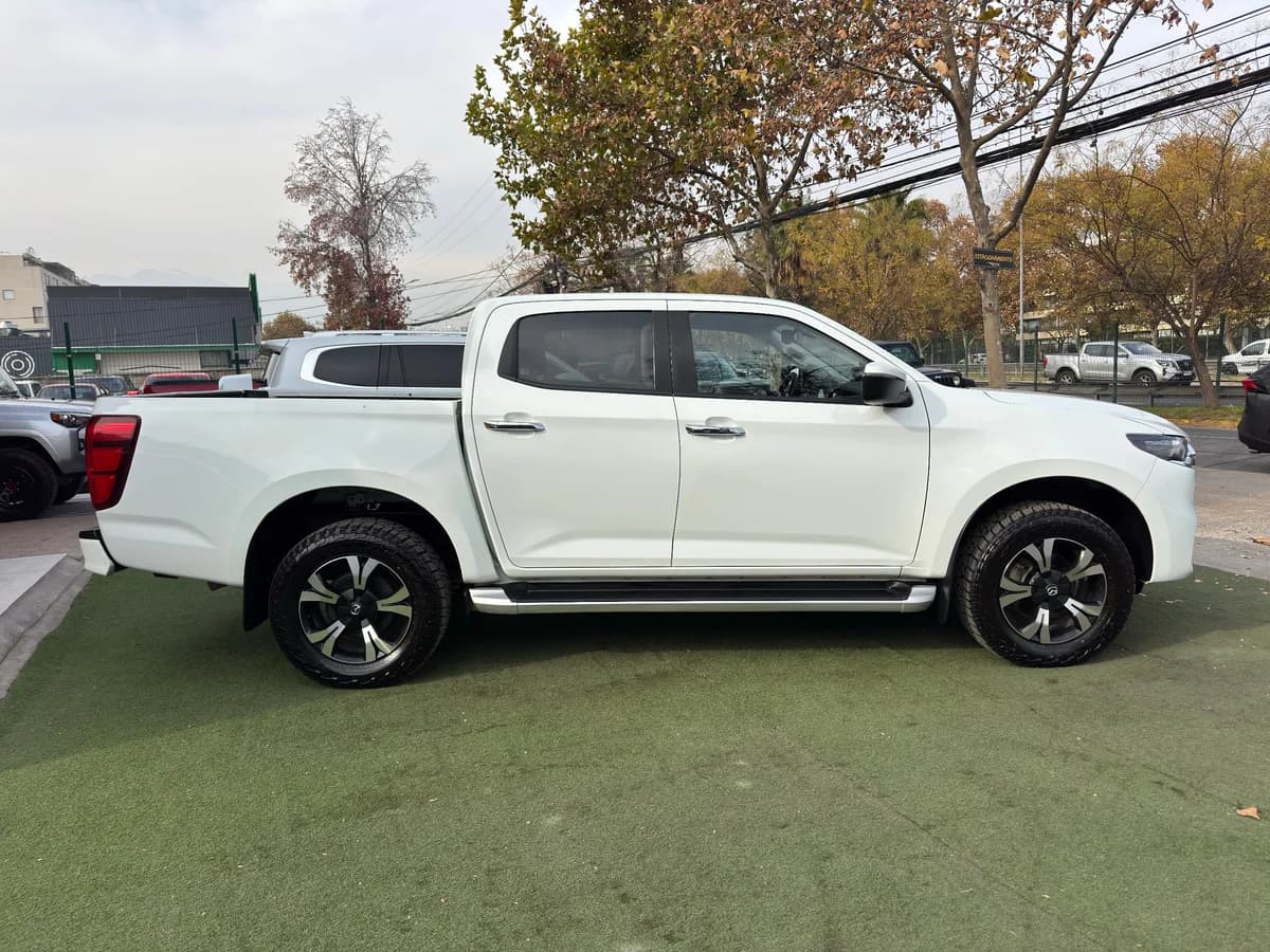 MAZDA Bt-50 High 2023 - Imagen 8