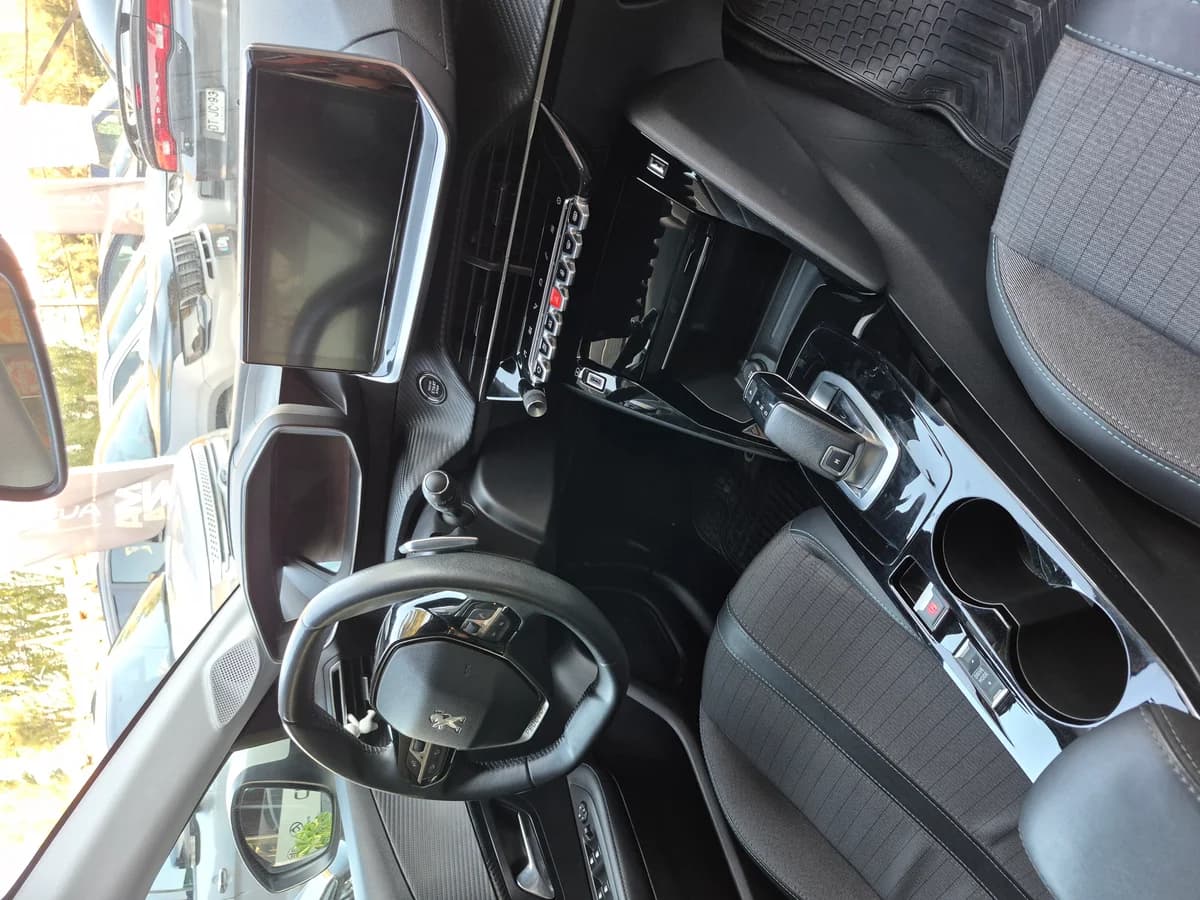 Peugeot 208 - Imagen 6