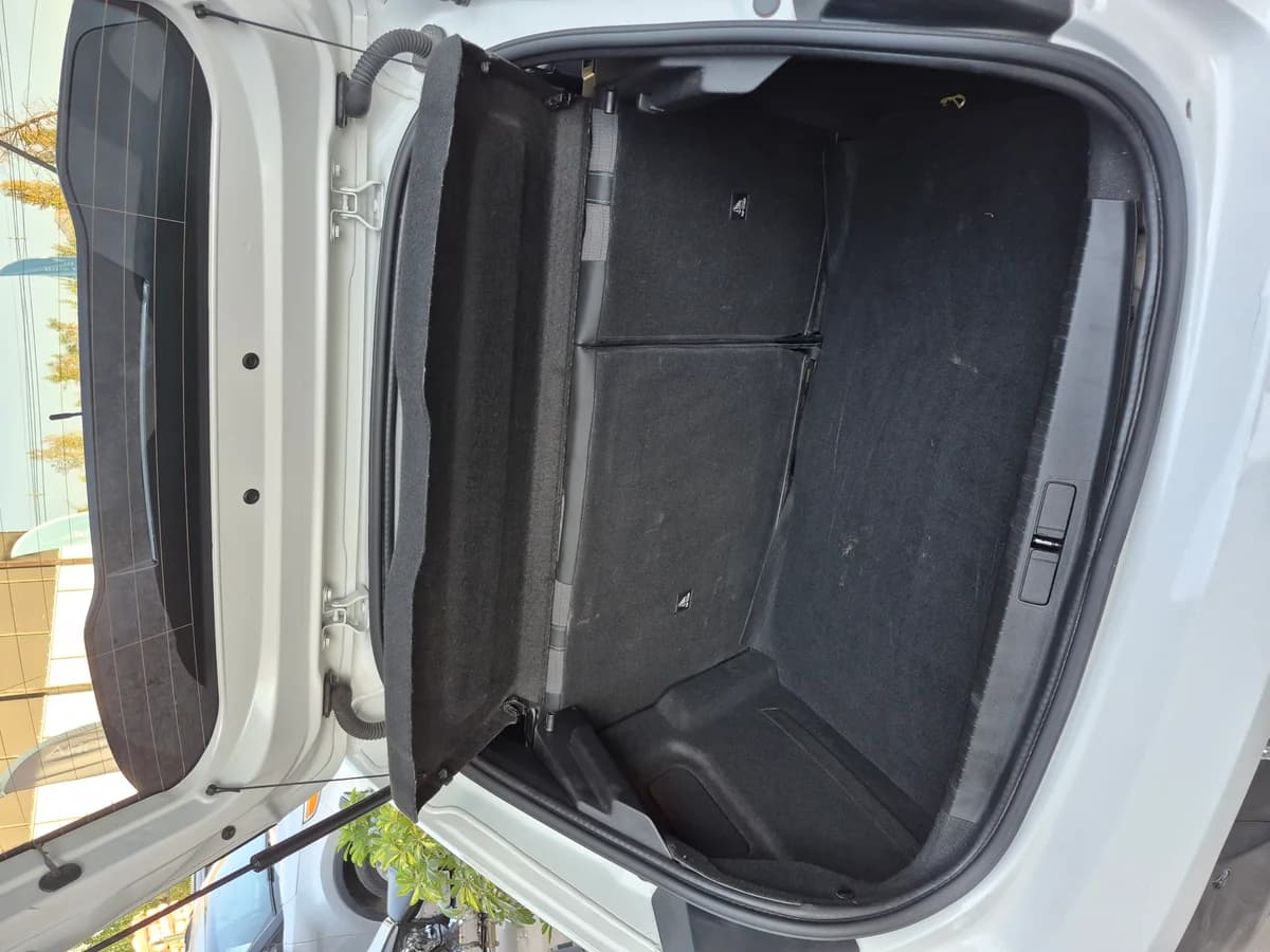 Peugeot 208 - Imagen 10