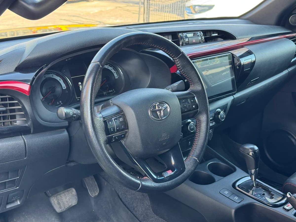 Toyota Hilux GR 2020 - Imagen 14