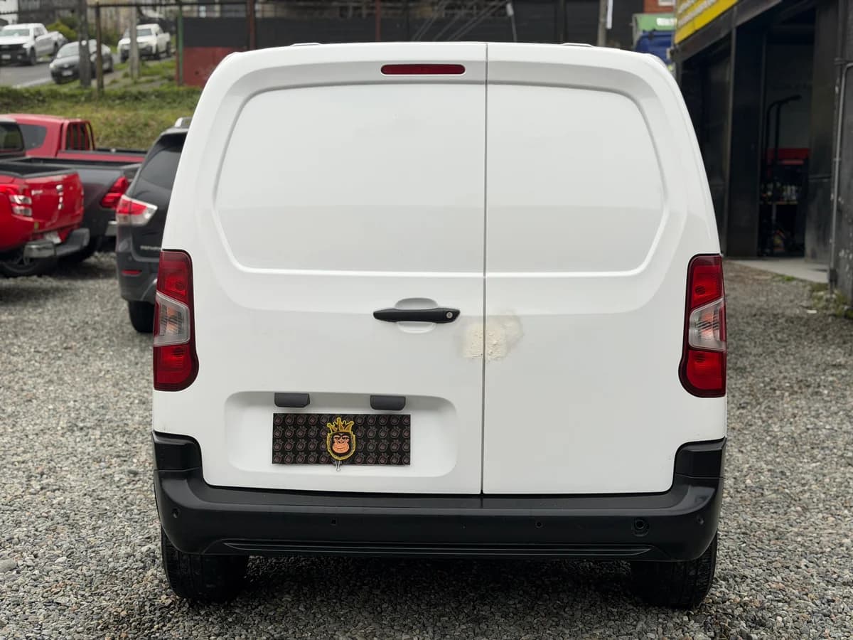 PARTNER 1.6 DIESEL 2022 DUEÑO PARTICULAR - Imagen 6