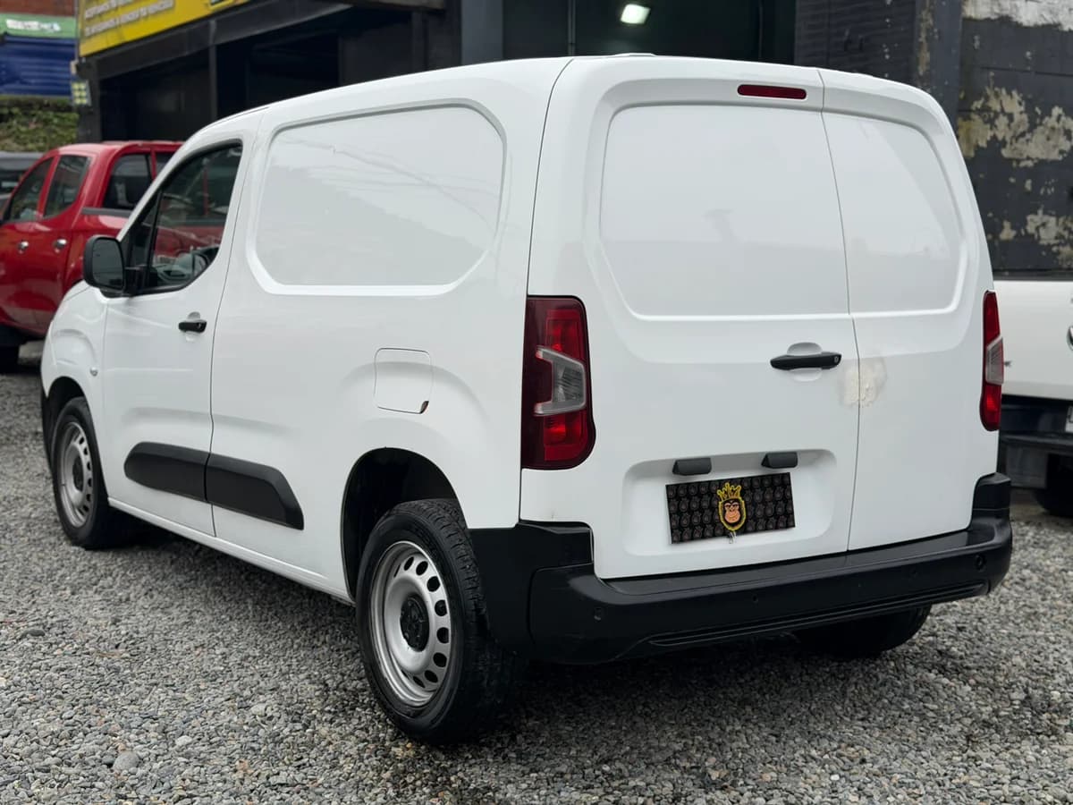 PARTNER 1.6 DIESEL 2022 DUEÑO PARTICULAR - Imagen 7