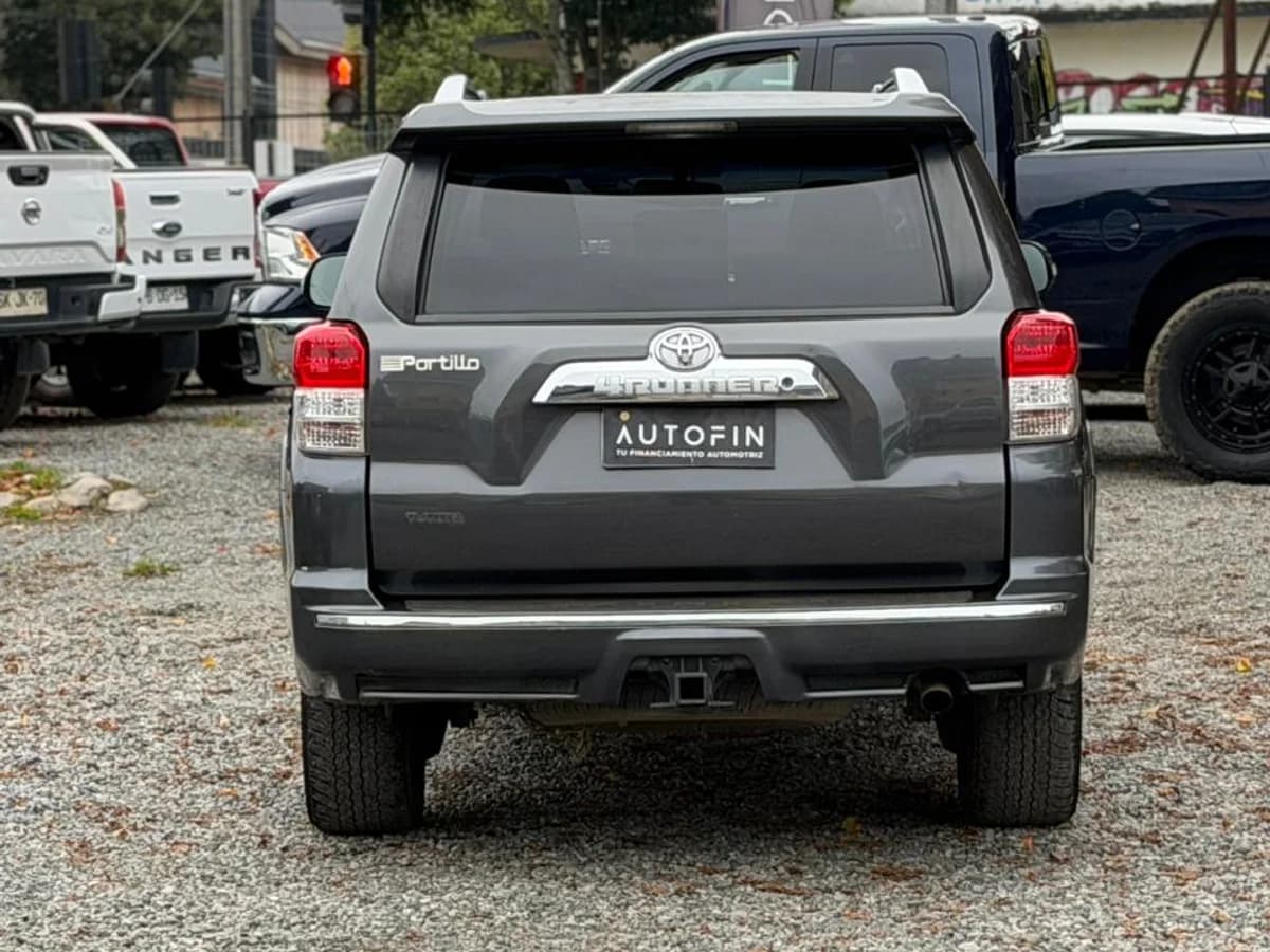 TOYOTA 4RUNNER LIMITED AT 4.0 2011 4x2 - Imagen 4