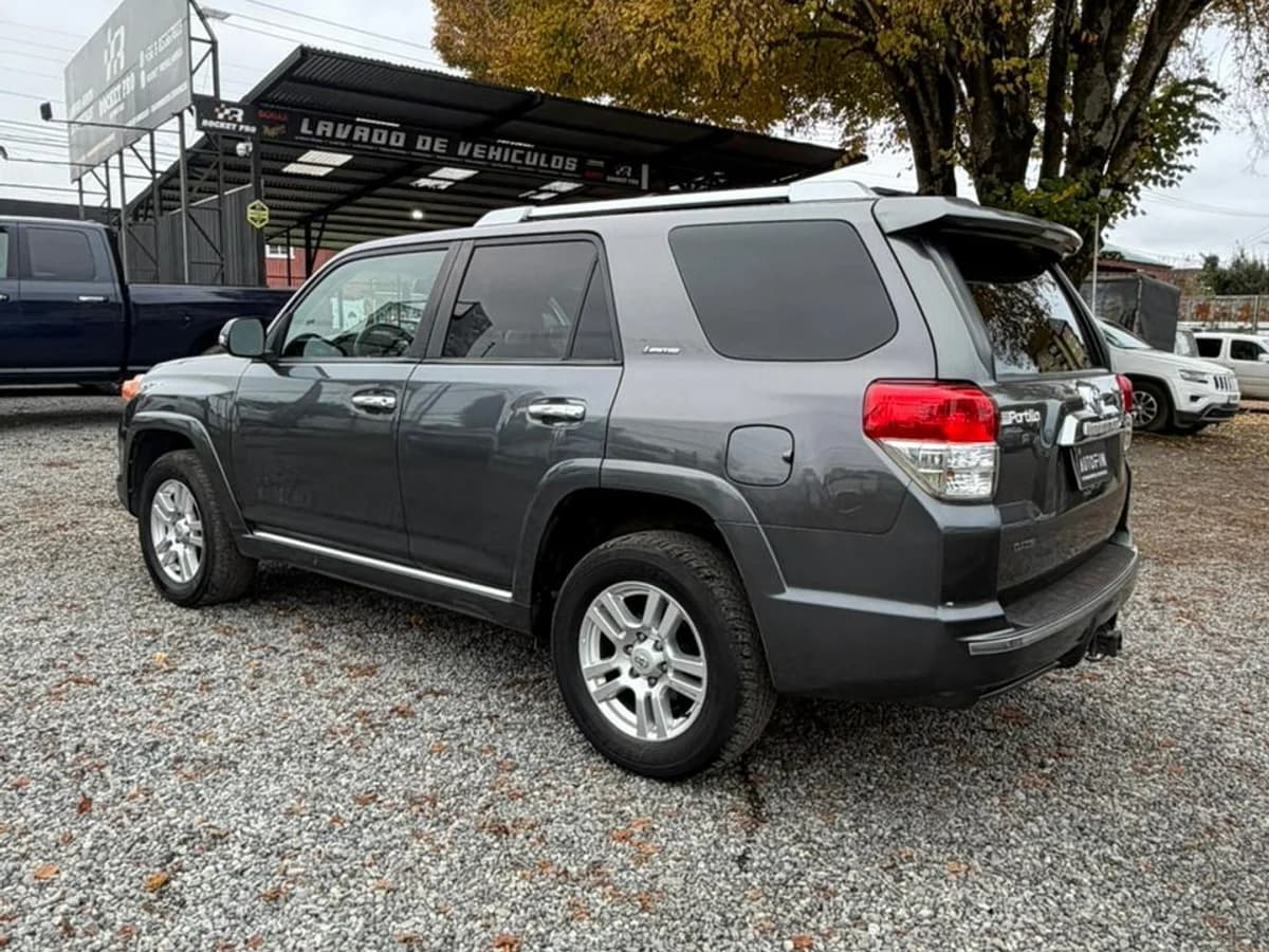 TOYOTA 4RUNNER LIMITED AT 4.0 2011 4x2 - Imagen 5