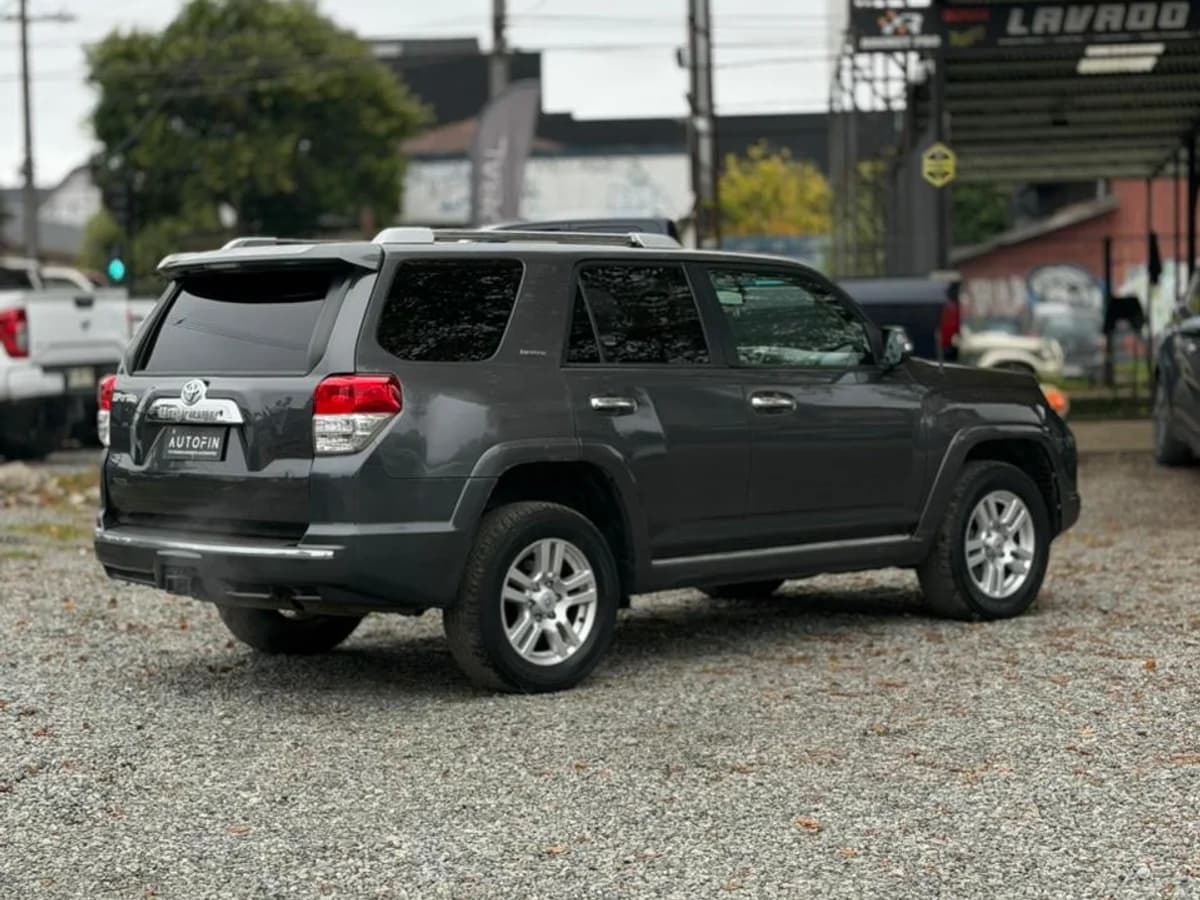 TOYOTA 4RUNNER LIMITED AT 4.0 2011 4x2 - Imagen 6