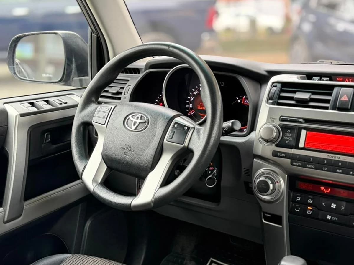 TOYOTA 4RUNNER LIMITED AT 4.0 2011 4x2 - Imagen 7