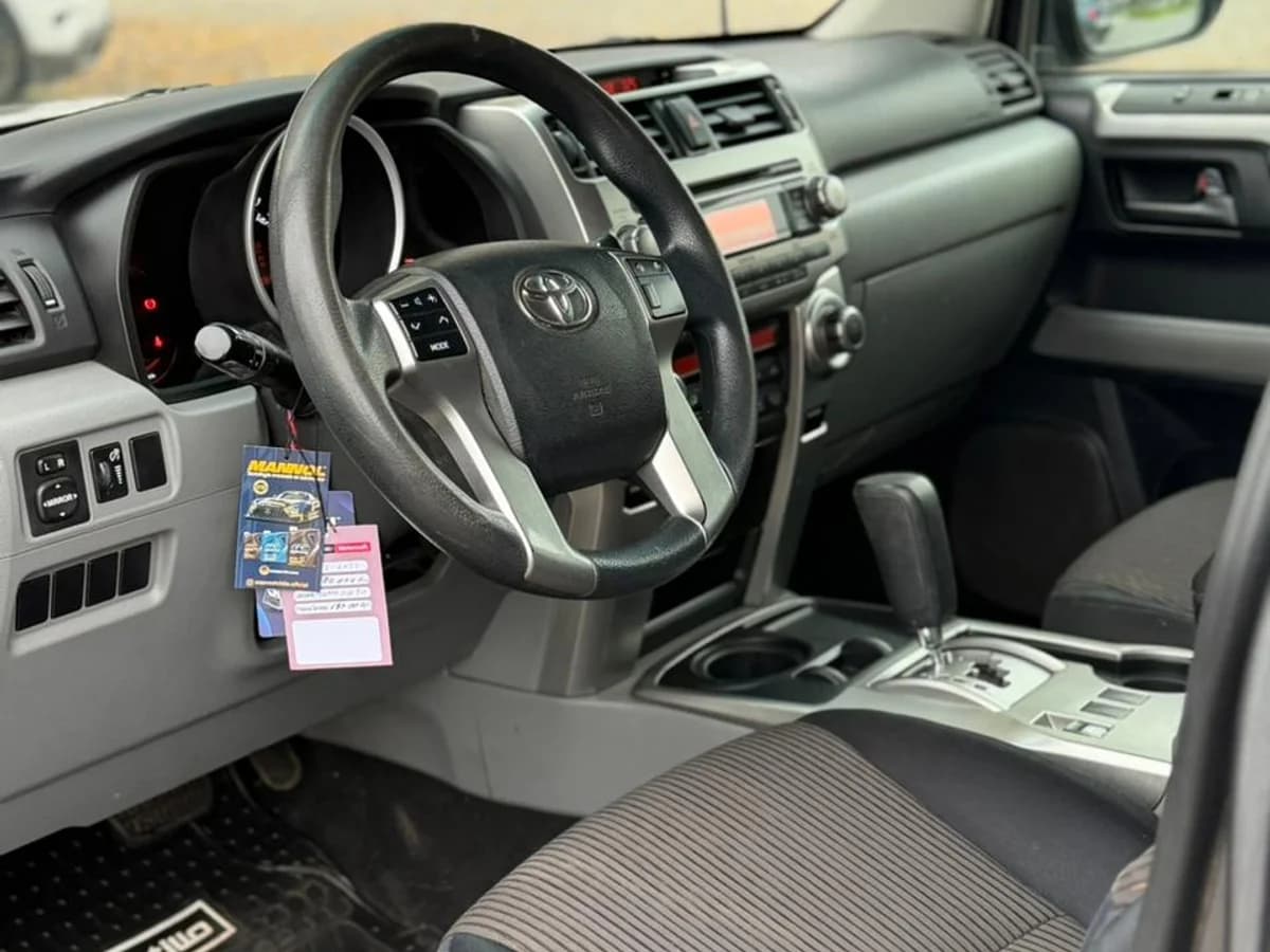TOYOTA 4RUNNER LIMITED AT 4.0 2011 4x2 - Imagen 8