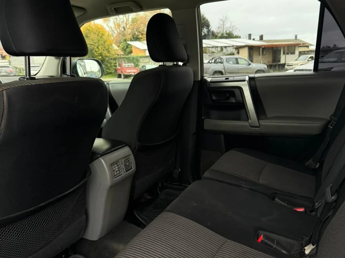 TOYOTA 4RUNNER LIMITED AT 4.0 2011 4x2 - Imagen 10