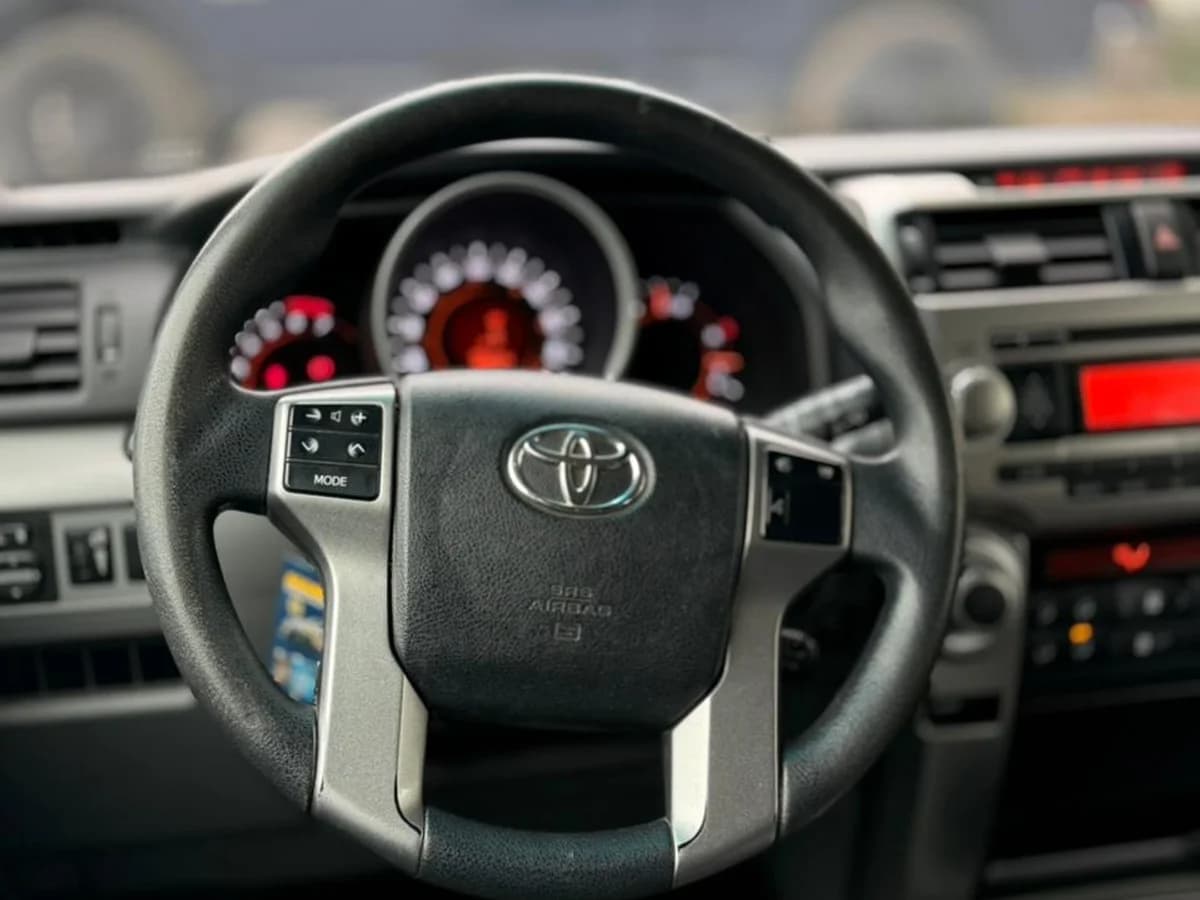 TOYOTA 4RUNNER LIMITED AT 4.0 2011 4x2 - Imagen 18