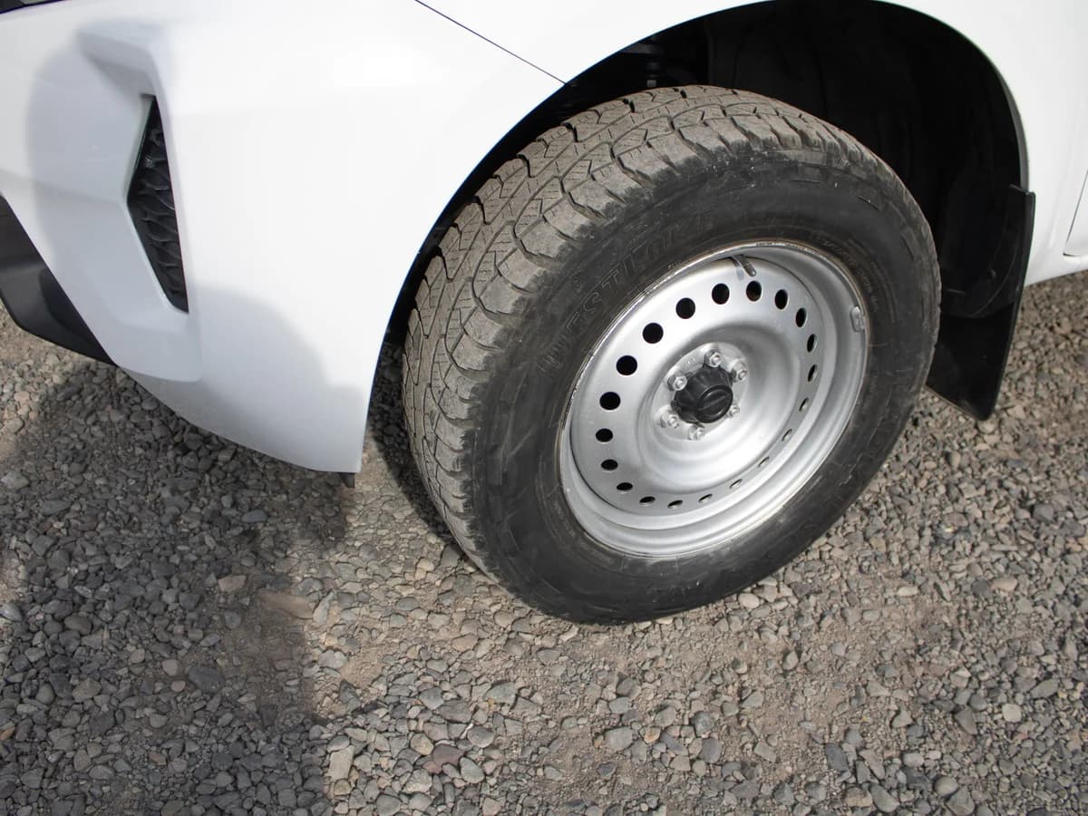 Nissan Navara SE 4x2 2023 - Imagen 5