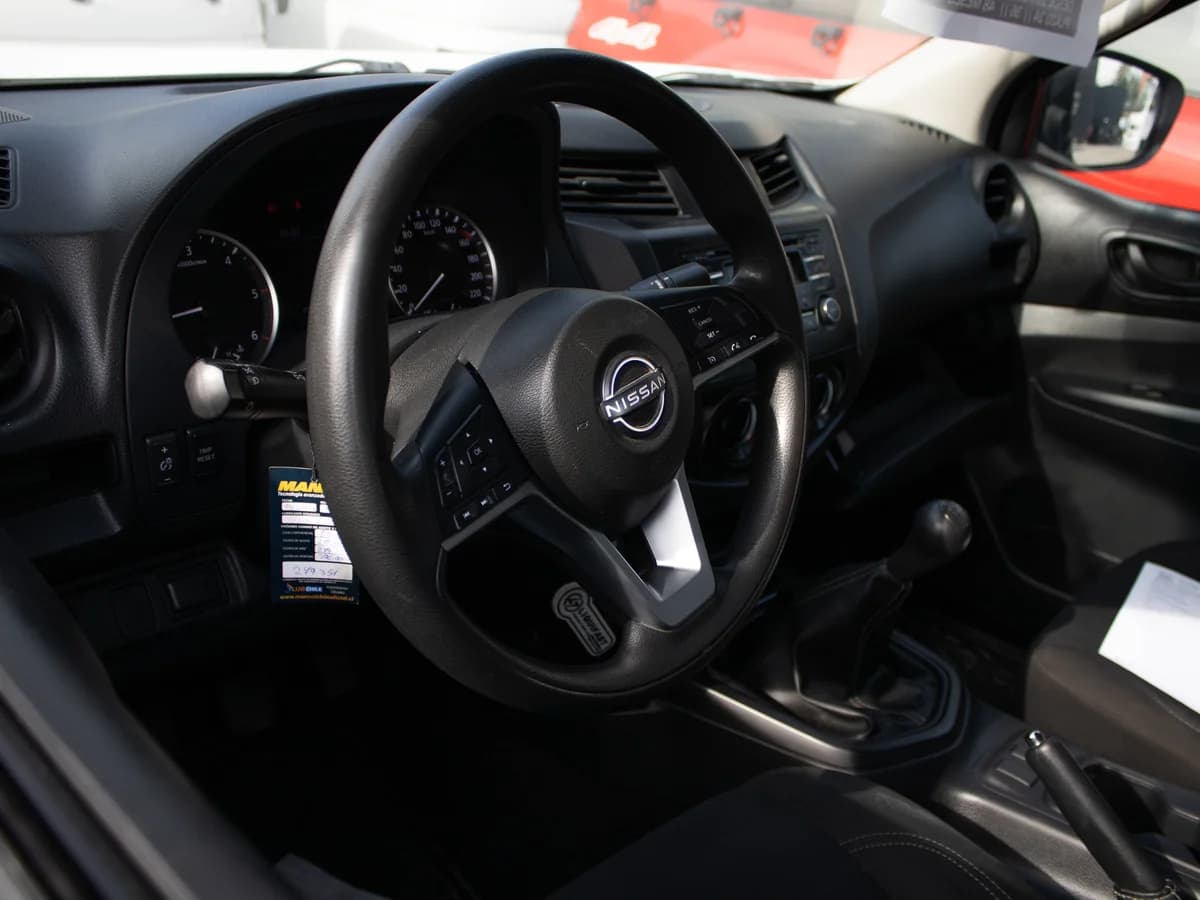 NISSAN Navara SE 4x2 2023 - Imagen 6