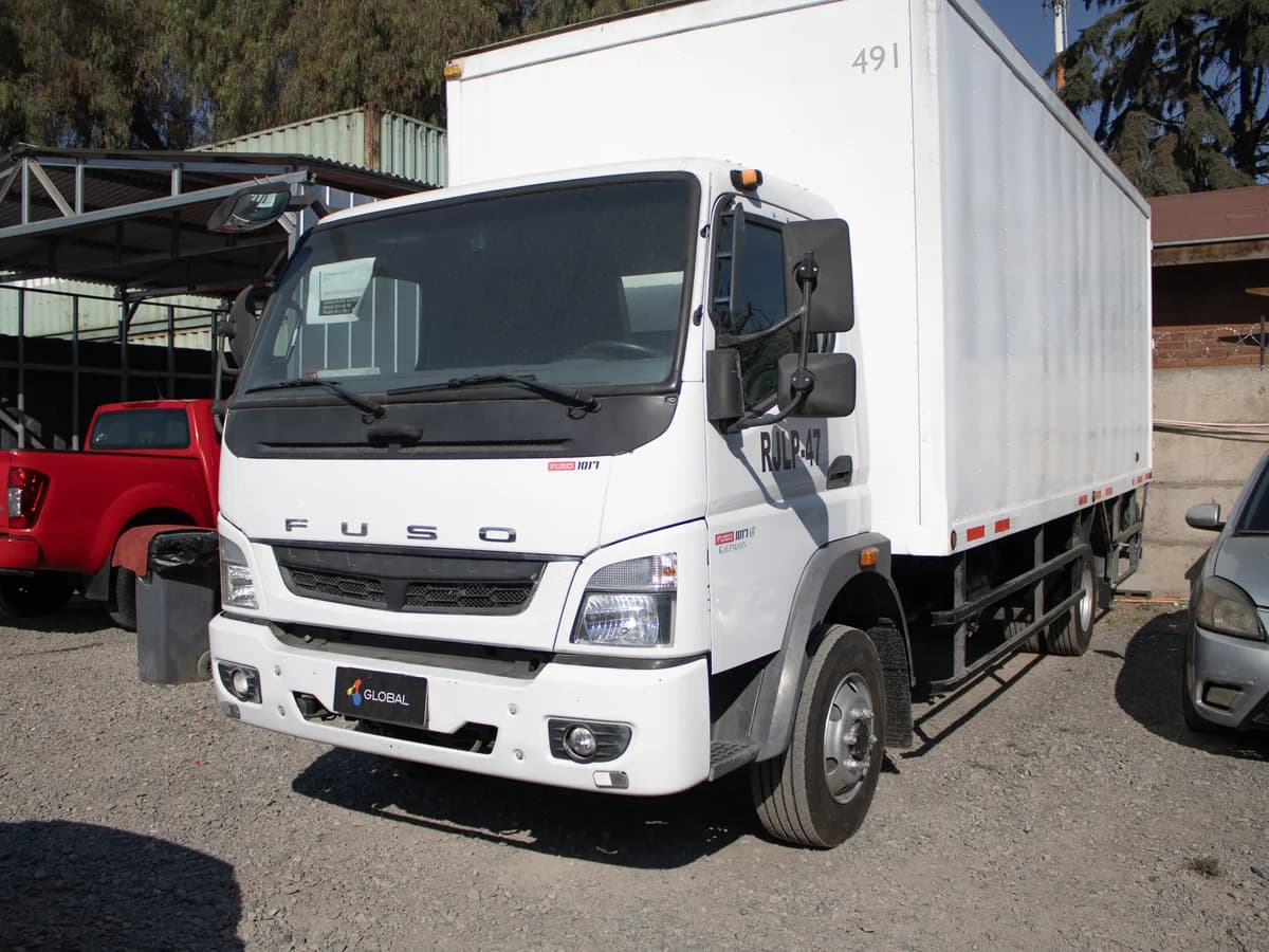 Mitsubishi Fuso Canter 1017 2022 - Imagen 2