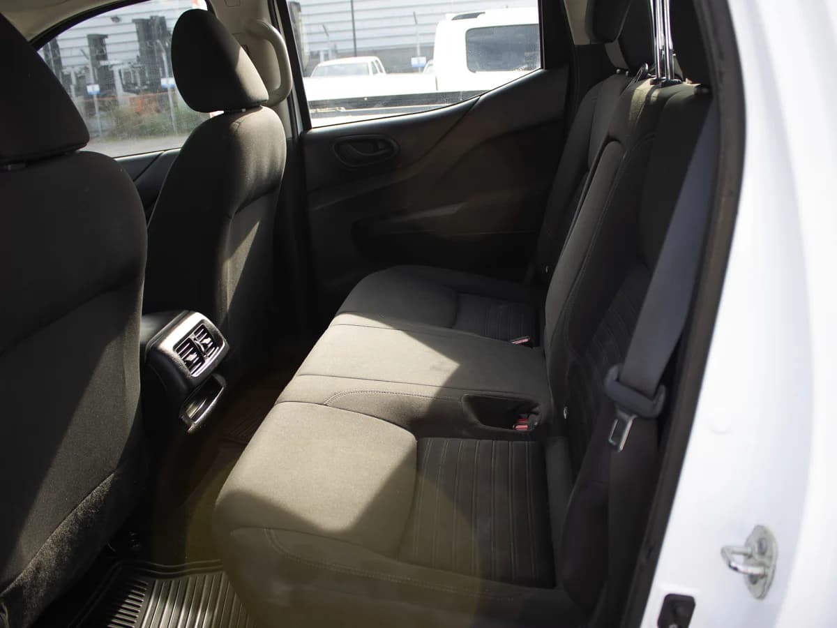 NISSAN Navara 4x2 2023 - Imagen 8