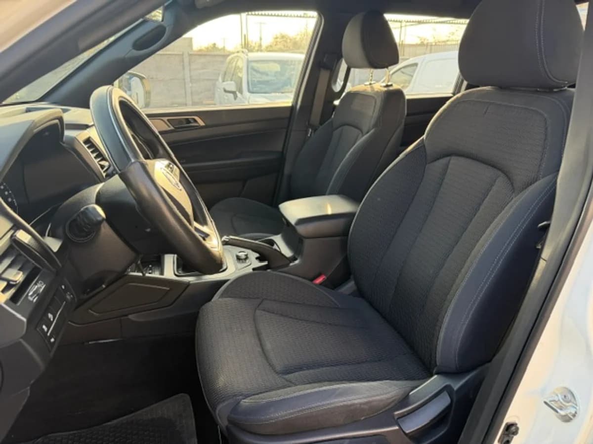 SSANGYONG Musso 2.2 GRAND GLX TD DIESEL 4WD MT6 4P 2024 - Imagen 8