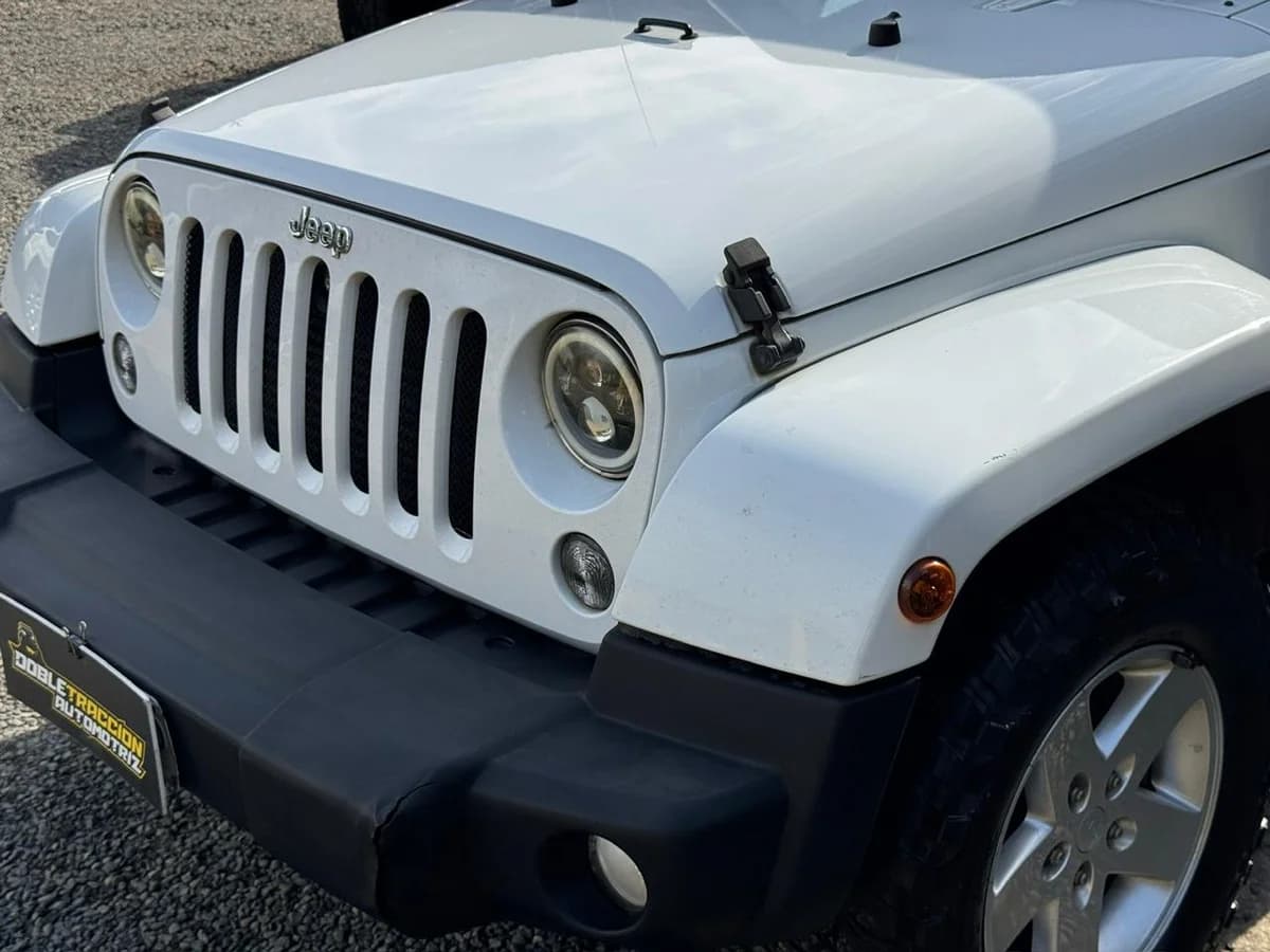 JEEP WRANGLER SAHARA 2.8 AUT - Imagen 5
