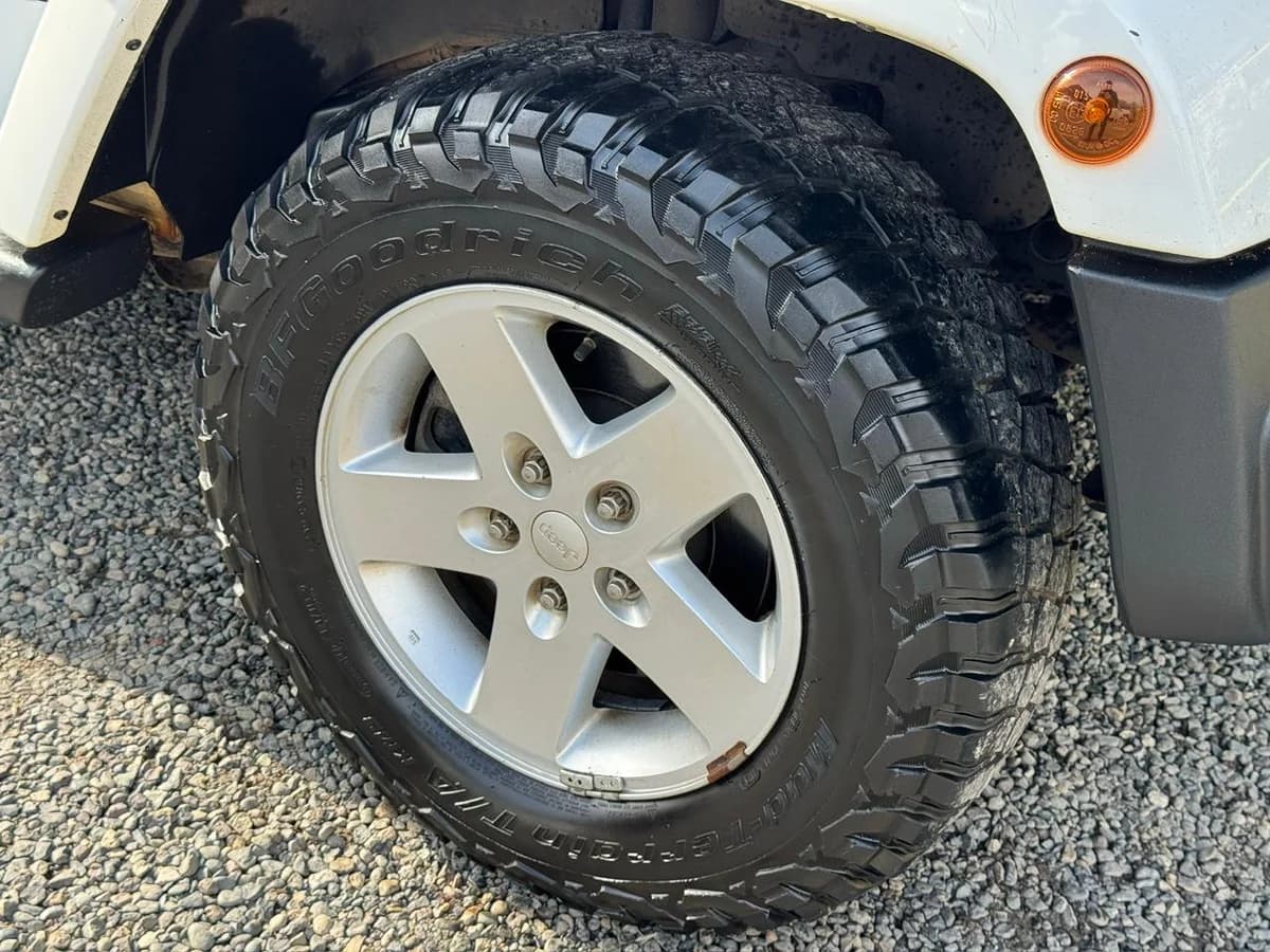 JEEP WRANGLER SAHARA 2.8 AUT - Imagen 8