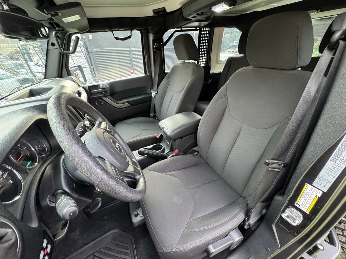 Jeep Wrangler JKU Sport 2018 - Imagen 21
