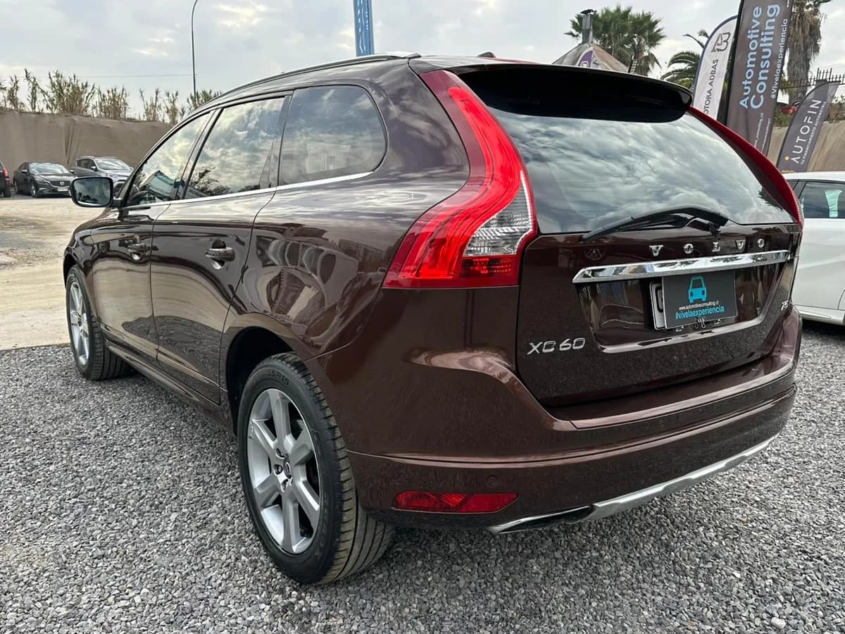 VOLVO XC60 2.0 T5 PLUS AUT LIMITED 2015 - Imagen 5