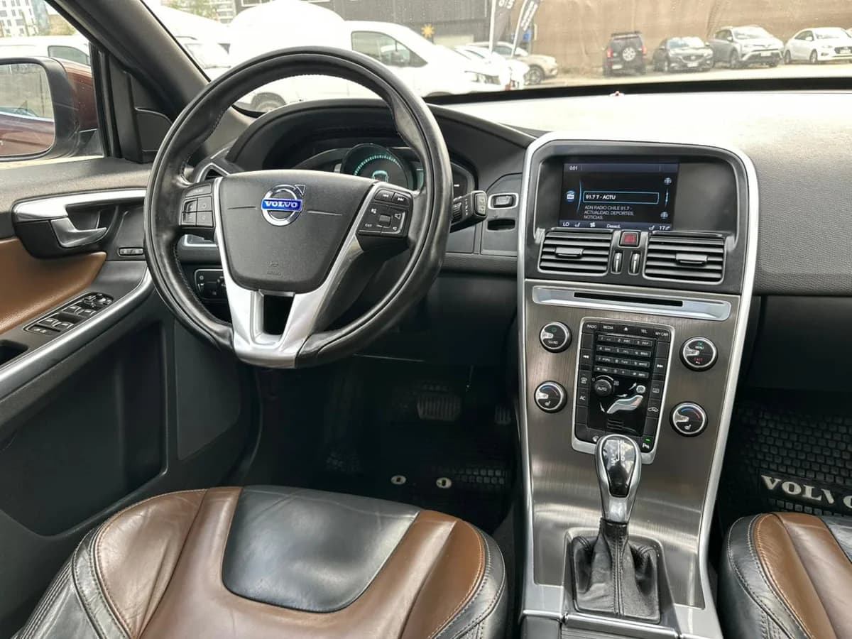 VOLVO XC60 2.0 T5 PLUS AUT LIMITED 2015 - Imagen 11