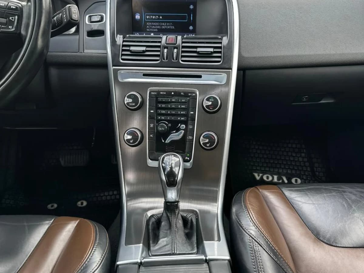 VOLVO XC60 2.0 T5 PLUS AUT LIMITED 2015 - Imagen 12