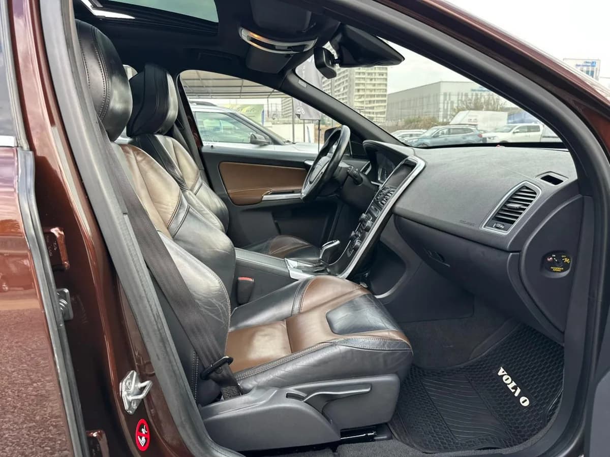 VOLVO XC60 2.0 T5 PLUS AUT LIMITED 2015 - Imagen 19