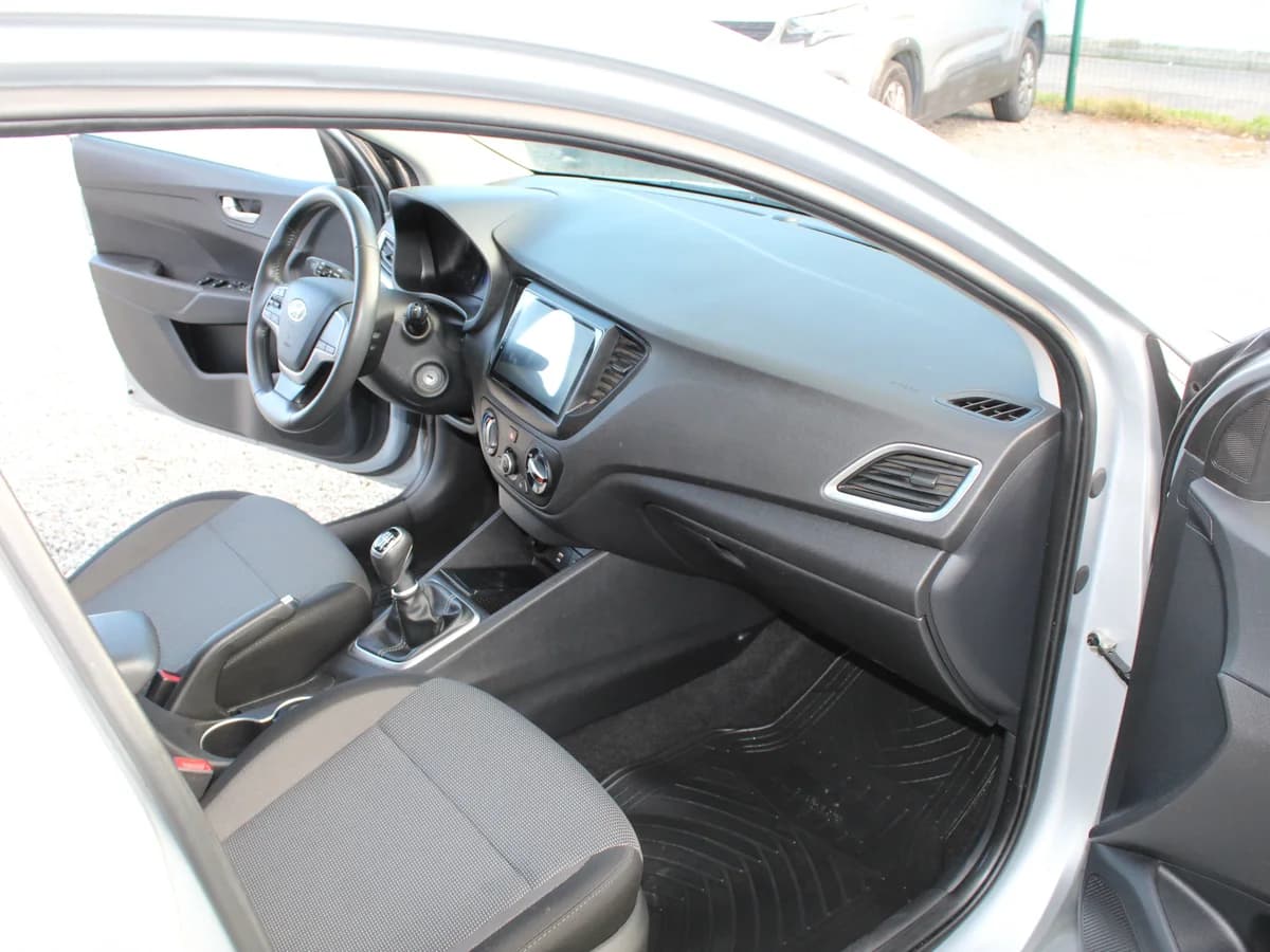 HYUNDAI ACCENT HCI FULL 2023 - Imagen 5