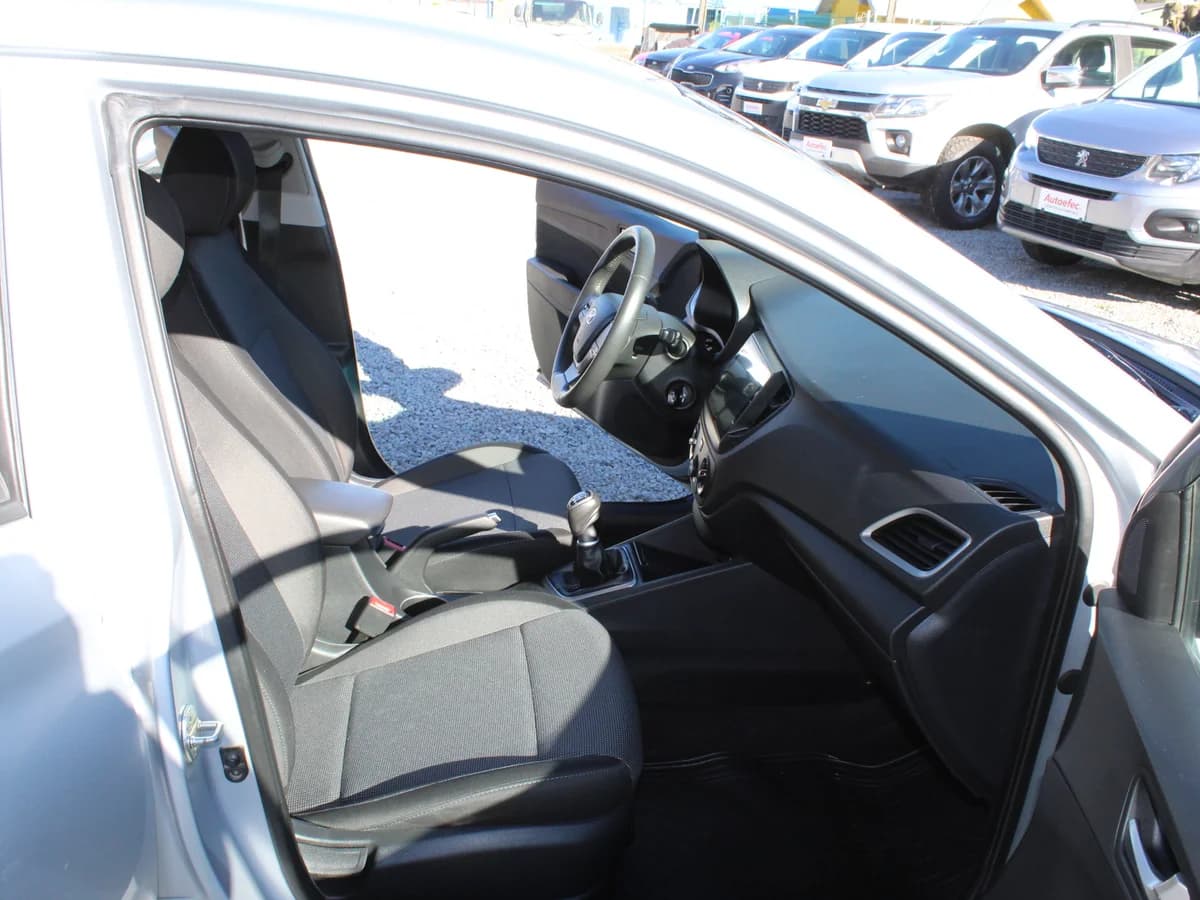 HYUNDAI ACCENT HCI FULL 2023 - Imagen 6