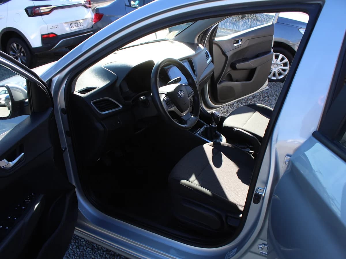 HYUNDAI ACCENT HCI FULL 2023 - Imagen 13