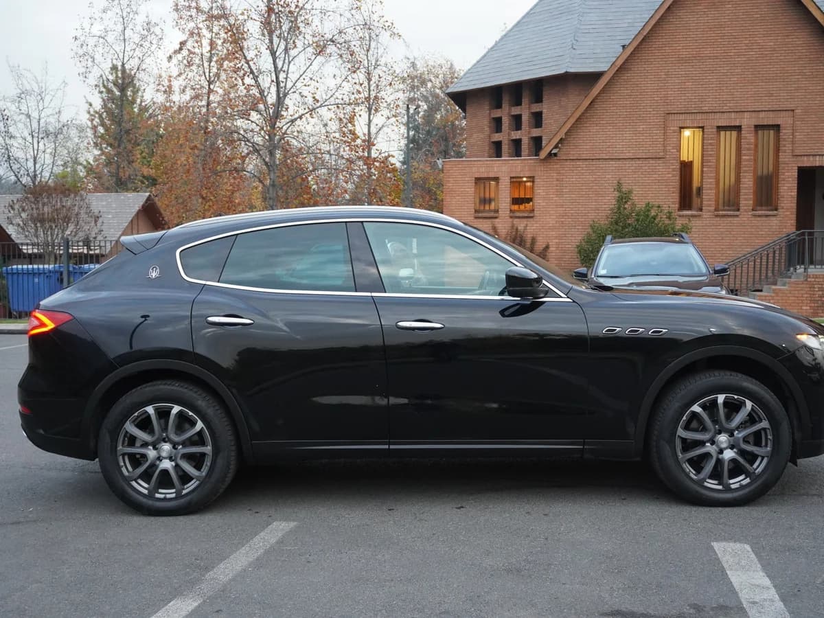 Maserati Levante 4x4 3.0 año 2019 - Imagen 4