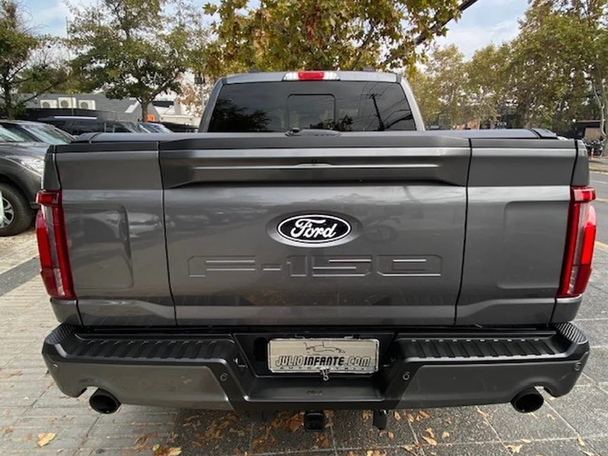 FORD F-150 Lariat Black 4x4 2025 - Imagen 6