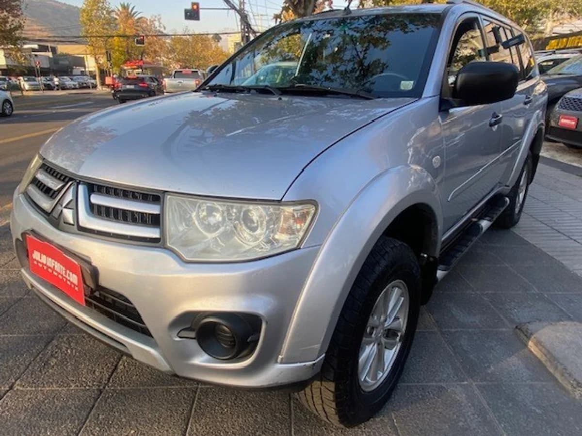 MITSUBISHI MONTERO SPORT 2.5 Diesel 2016 - Imagen 1