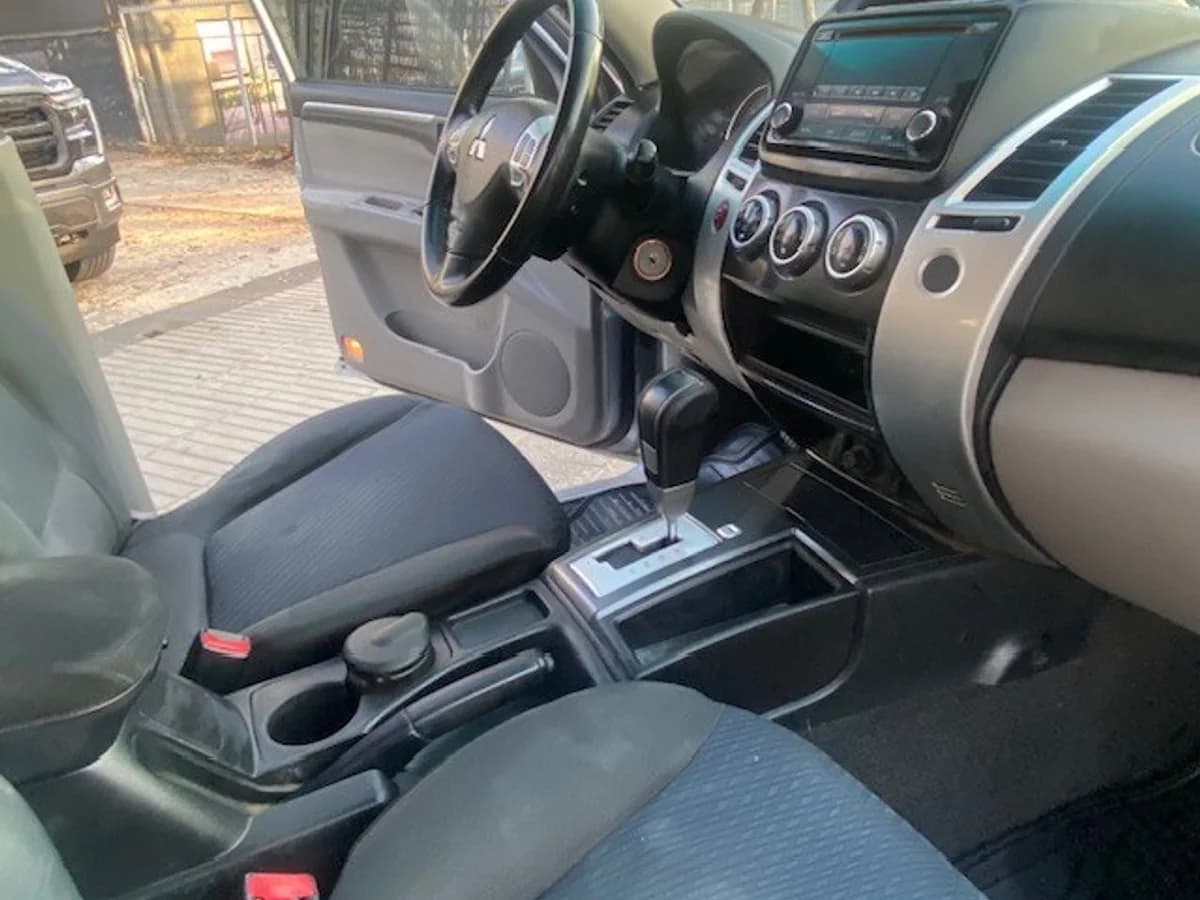 MITSUBISHI MONTERO SPORT 2.5 Diesel 2016 - Imagen 8
